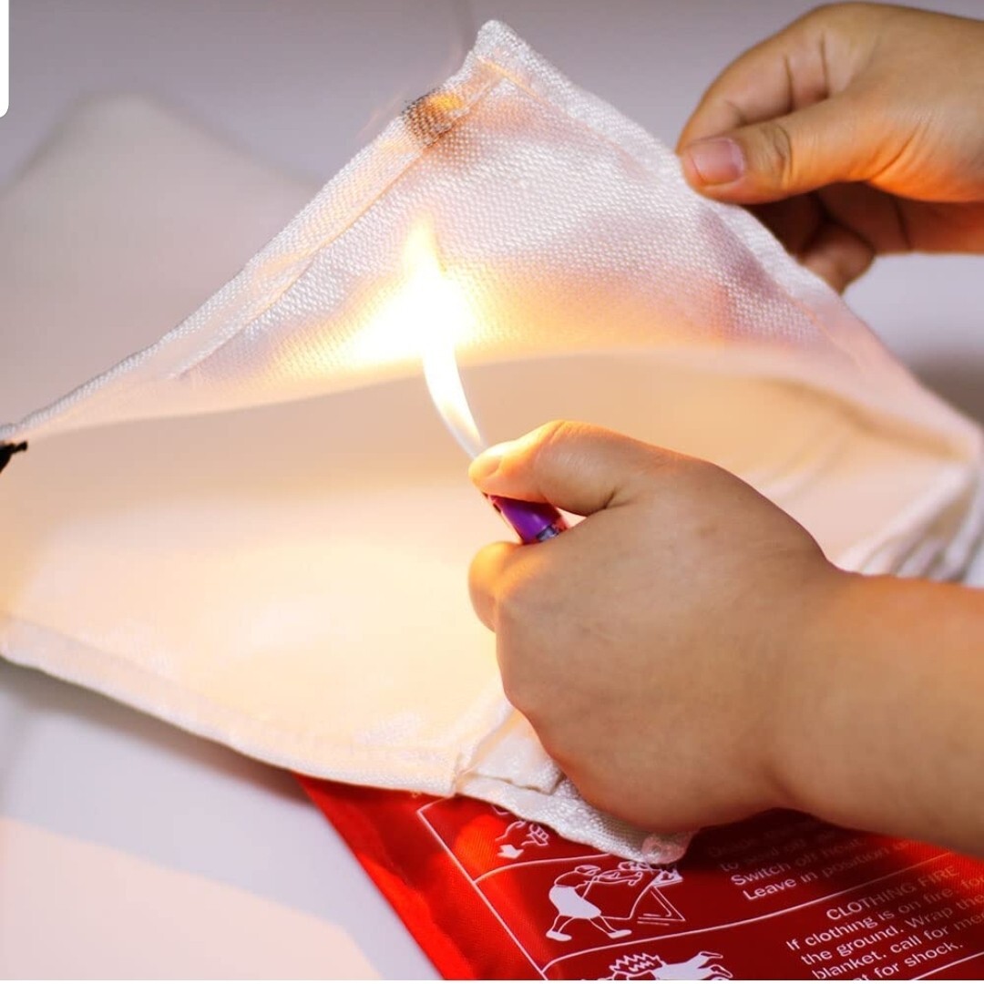 Fire Blanket Fiberglass Fire Emergency Suppression Blanket Flame Retardant 2 pcs