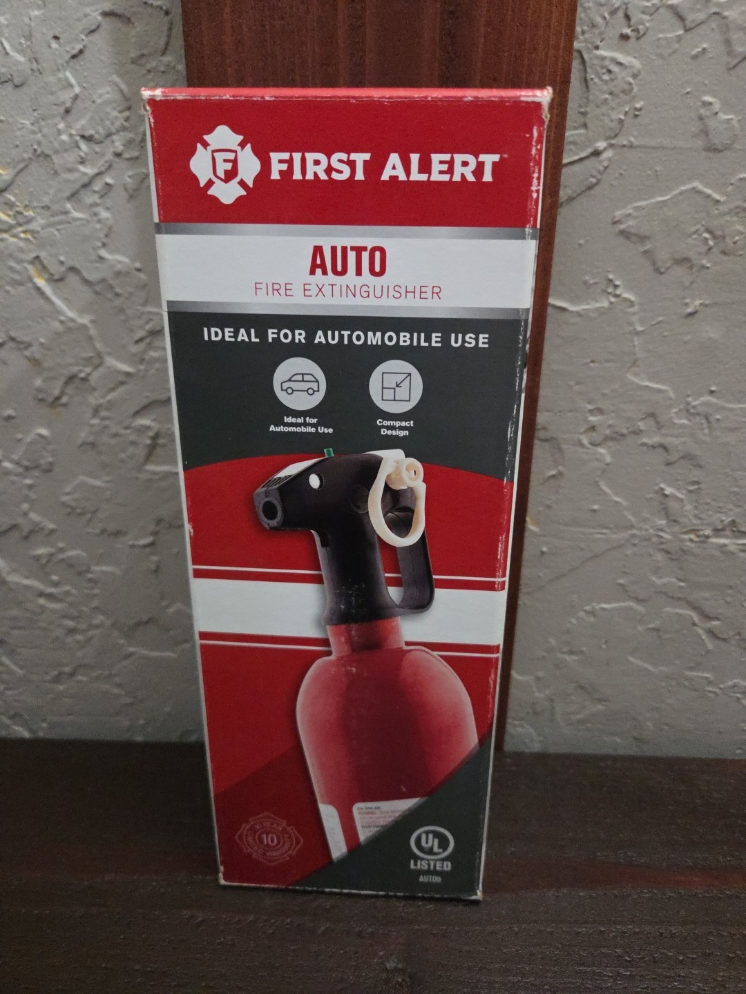 Car Fire Extinguisher First Alert 1-Pack 5-B:C With Bracket New