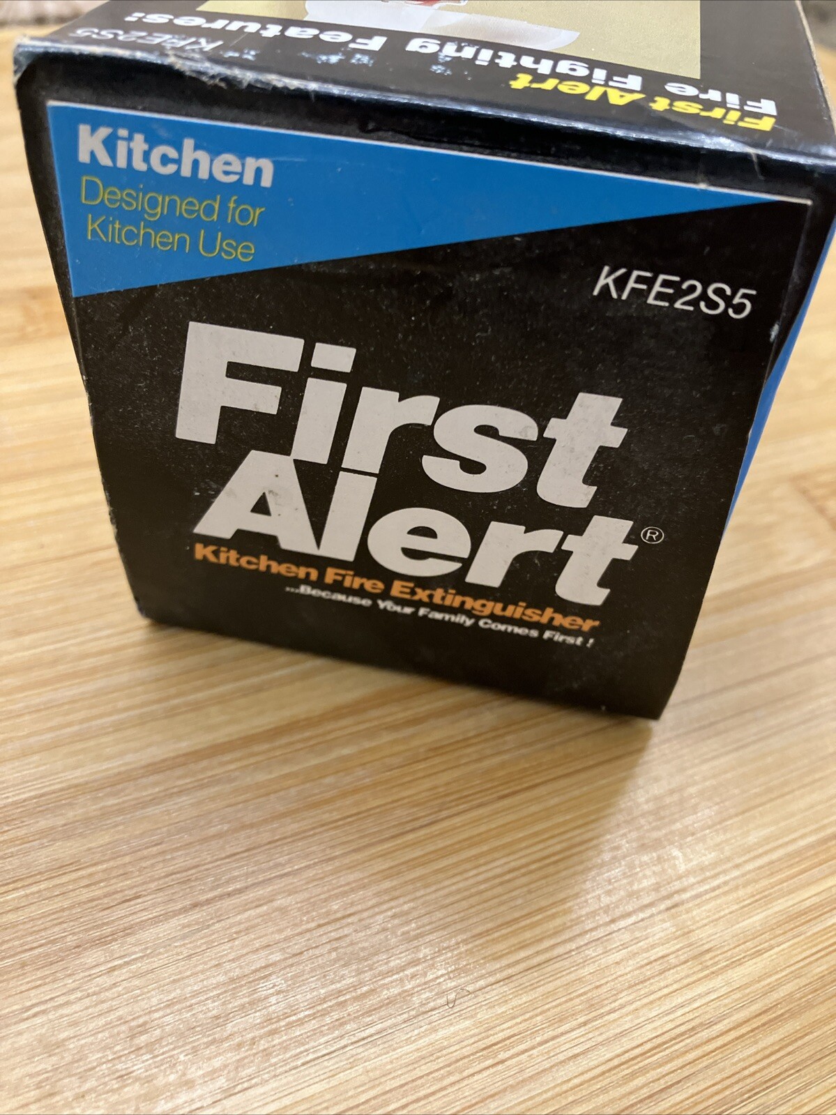 First Alert Kitchen Fire Extinguisher Liquids Grease Electrical KFE2S5 Vintage