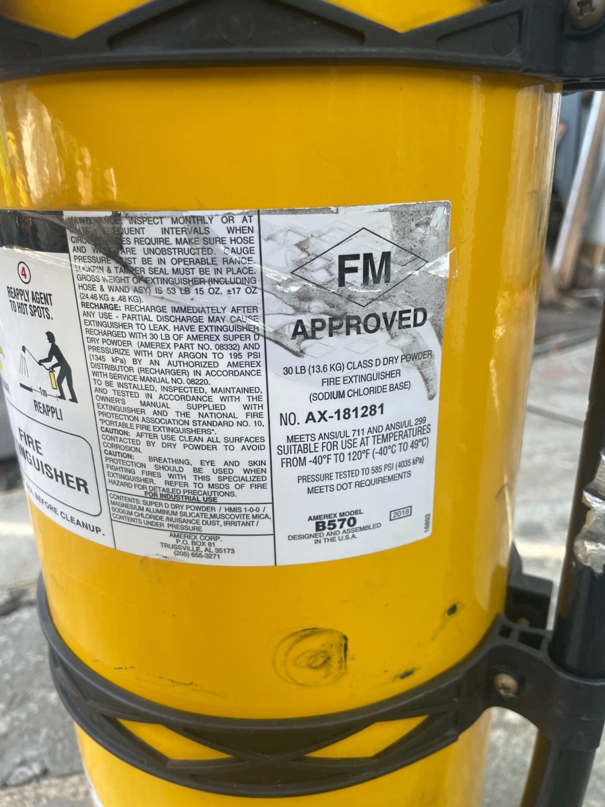 Amerex B570 Class D Sodium Chloride Fire Extinguisher – 30 lb for Metal Fires