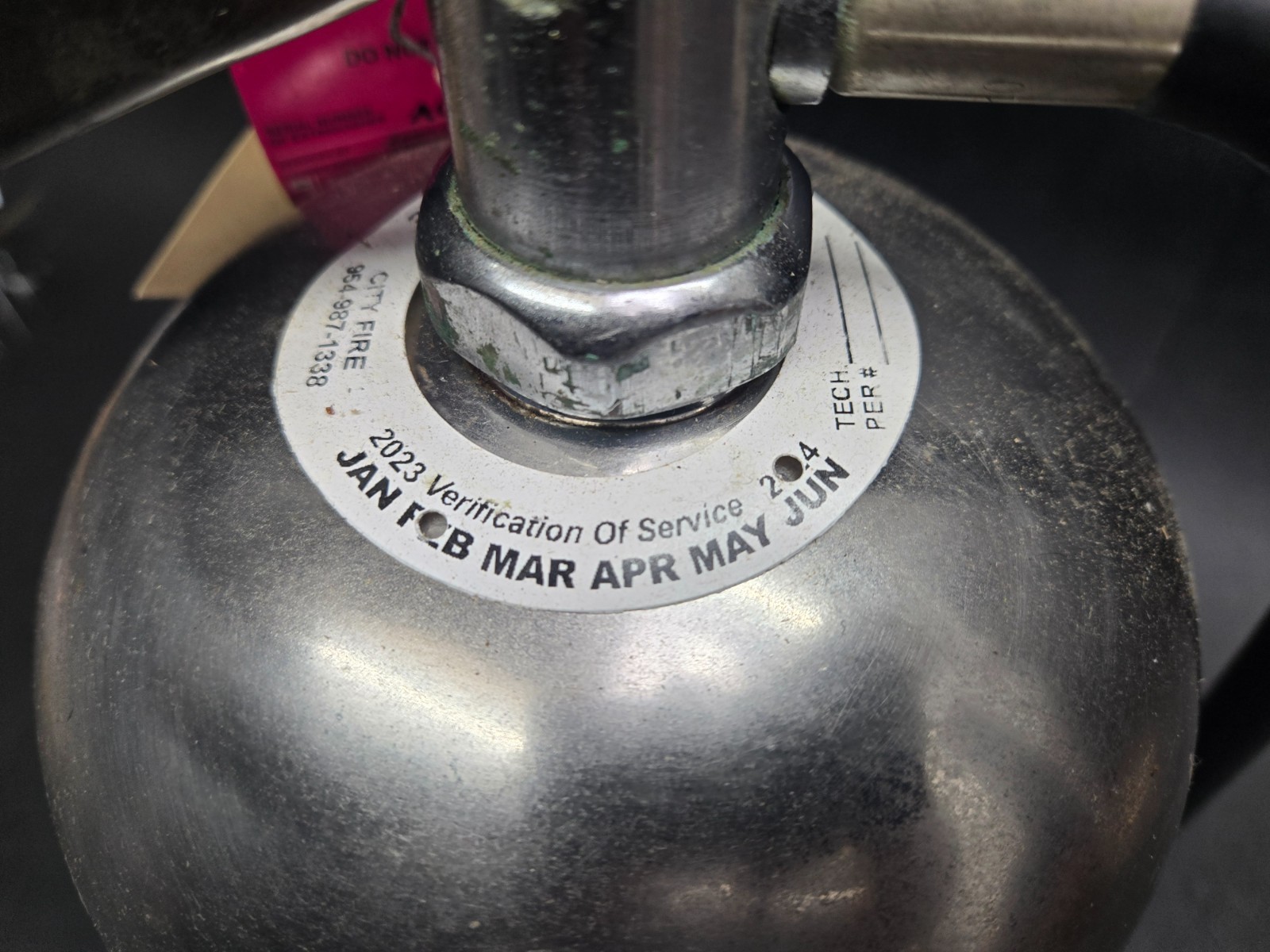 Fire Extinguisher Badger WC-100 AC-420586 Rechargable