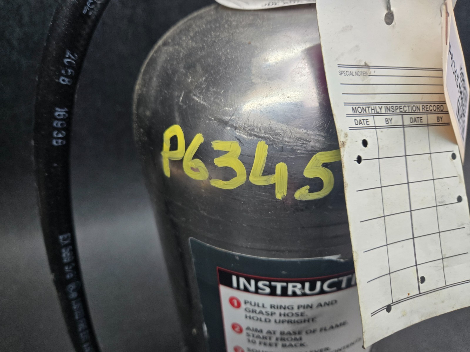Fire Extinguisher Badger WC-100 AC-420586 Rechargable