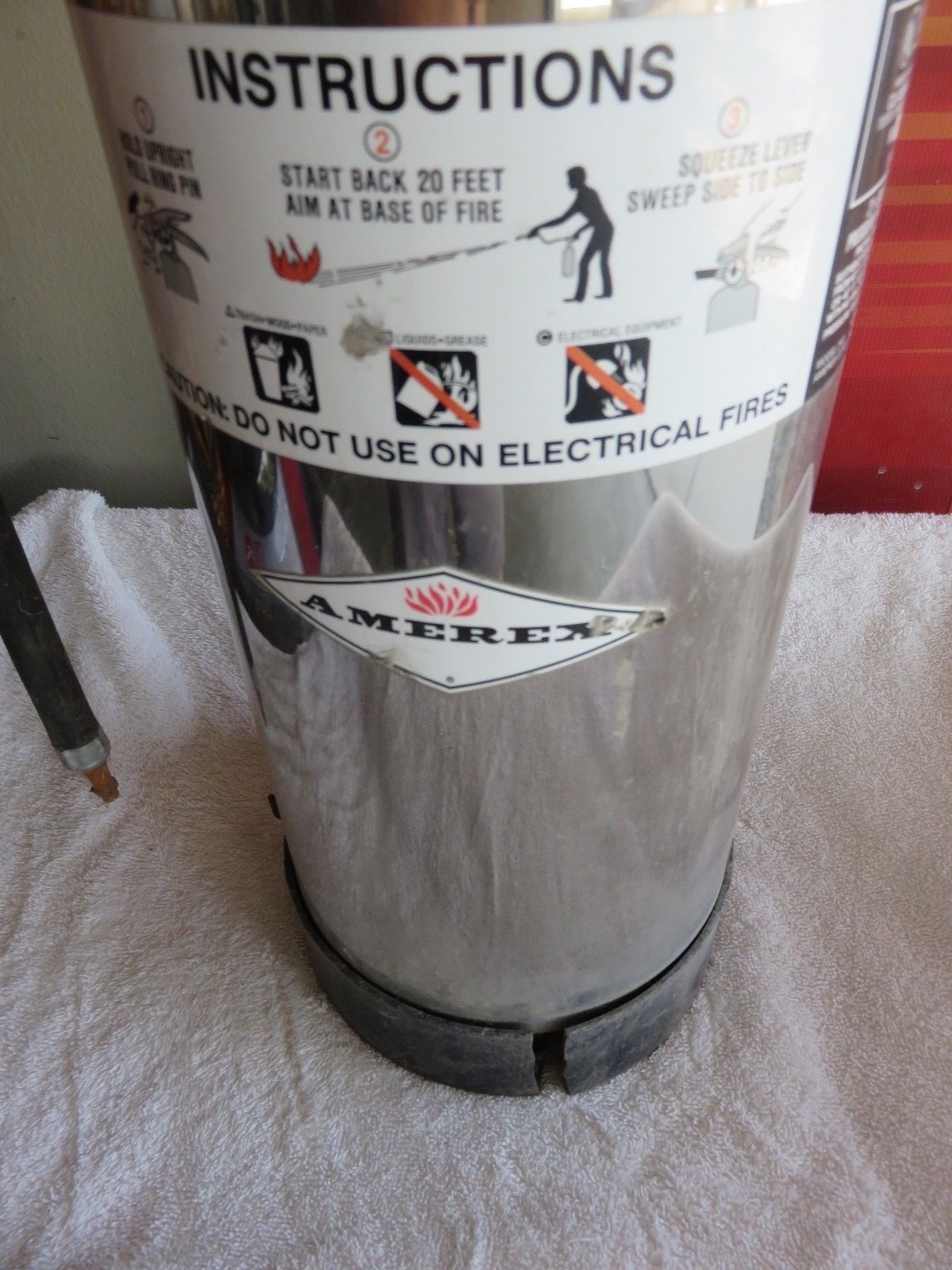 ✅🔥🧯O.E.M AMEREX 2½ gal WATER PRESSURE FIRE EXTINGUISHER FOOT STAND W/HOSE CLIP