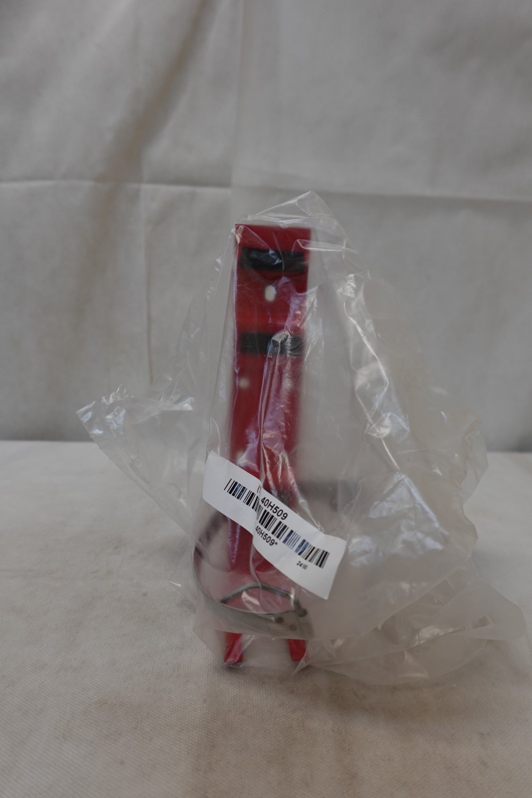 BADGER MB-250B Fire Extinguisher Mounting Bracket – Steel – 40H509 / MB-250B