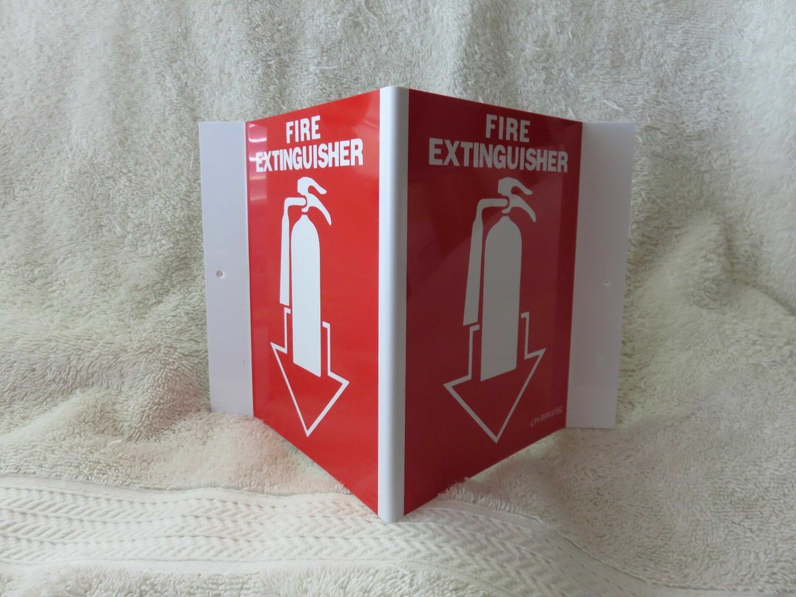 🔥🧯50-SIGNS-5 X 6 (3-D) RIGID PLASTIC ANGLE “FIRE EXTINGUISHER PICTURE” SIGNS