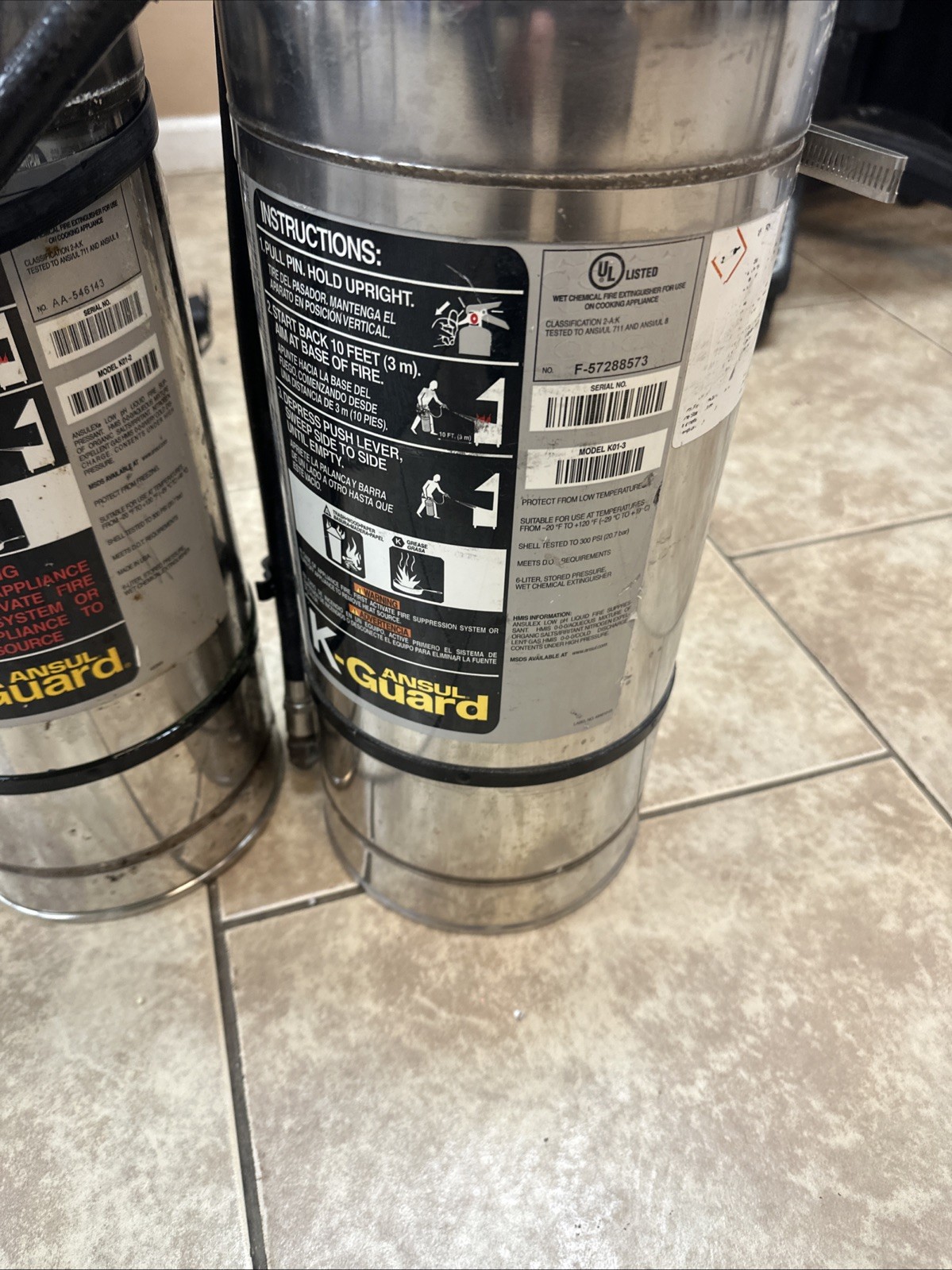 ANSUL K-GUARD WET CHEMICAL FIRE EXTINGUISHER 2 TANKS FIRE PROTECTION 6 LITER