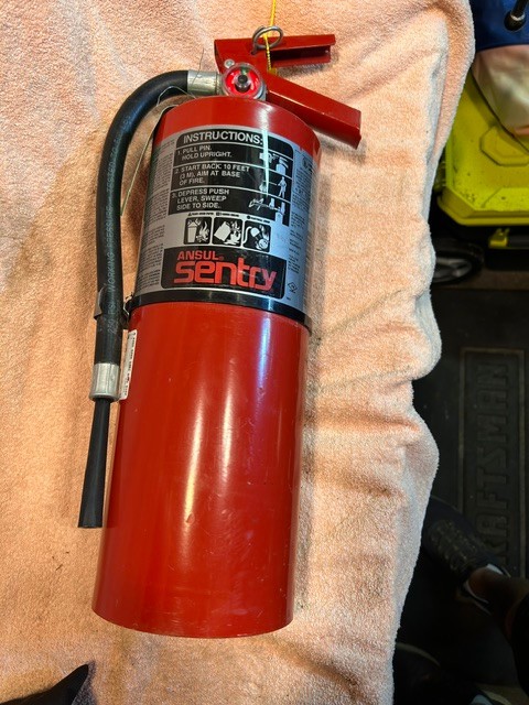 10LB ANSUL SENTRY AA10S – ABC Dry Chemical Fire Extinguisher