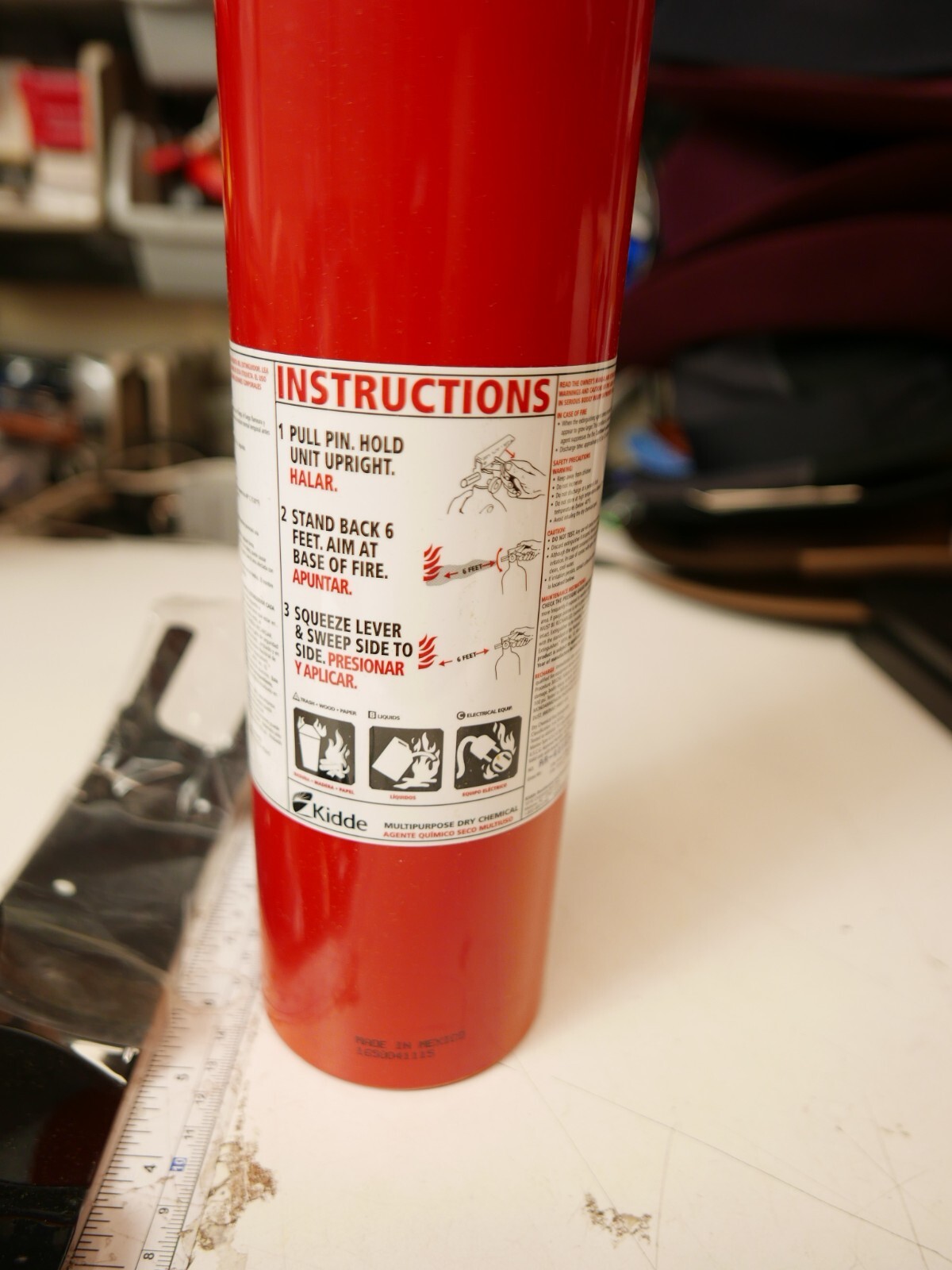 Kidde Pro 2.5 TCM 1 A:10B:c Fire Extinguisher (466227-01) Include wall bracket