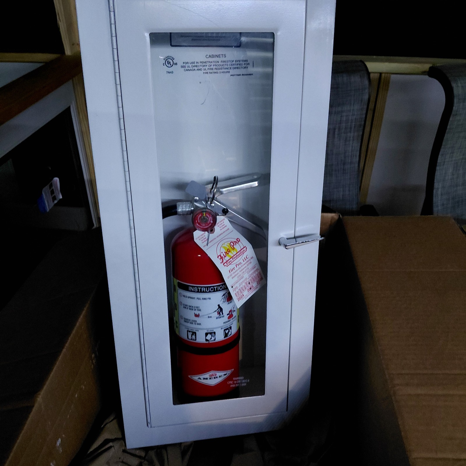 Amerex 5lb Fire Extinguisher W/ Service Tags Model B500 **SEE NOTES ON SHIPPING*