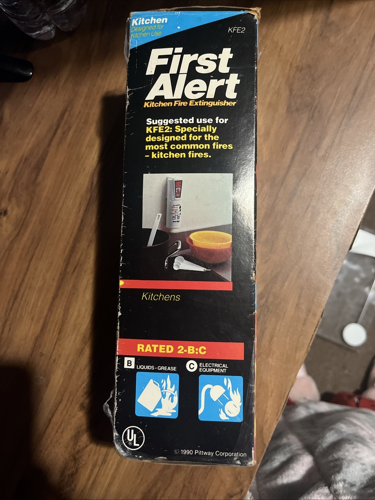 First Alert Kitchen Fire Extinguisher Liquids Grease Electrical KFE2S5 Vintage