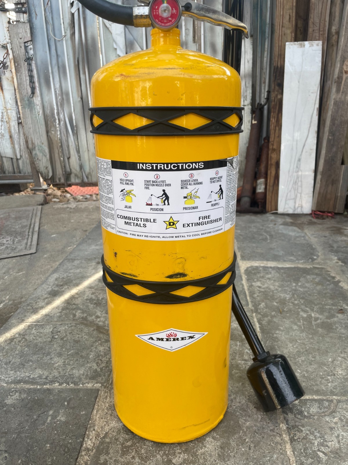 Amerex B570 Class D Sodium Chloride Fire Extinguisher – 30 lb for Metal Fires
