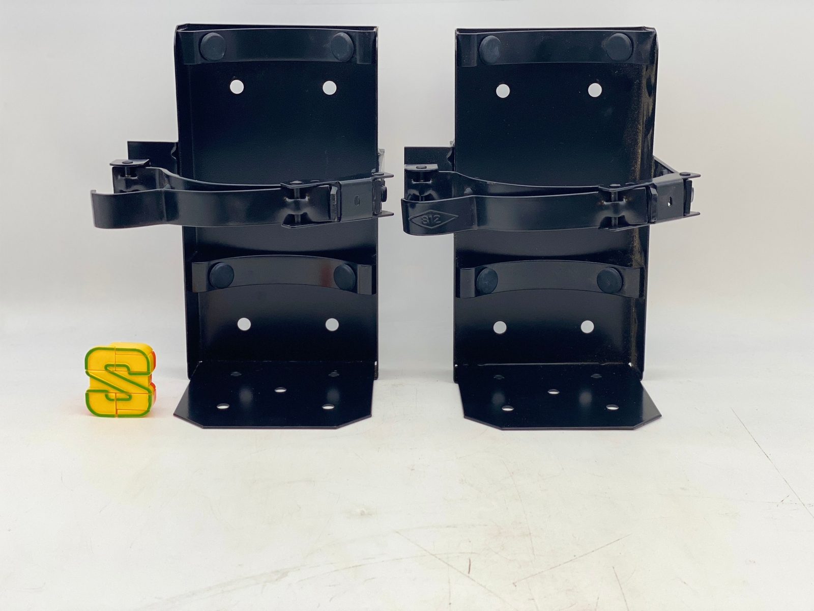 Amerex 12933 812 Box Type Mounting Bracket, Black, 6″ VEH *Lot of (2)* (No Box)