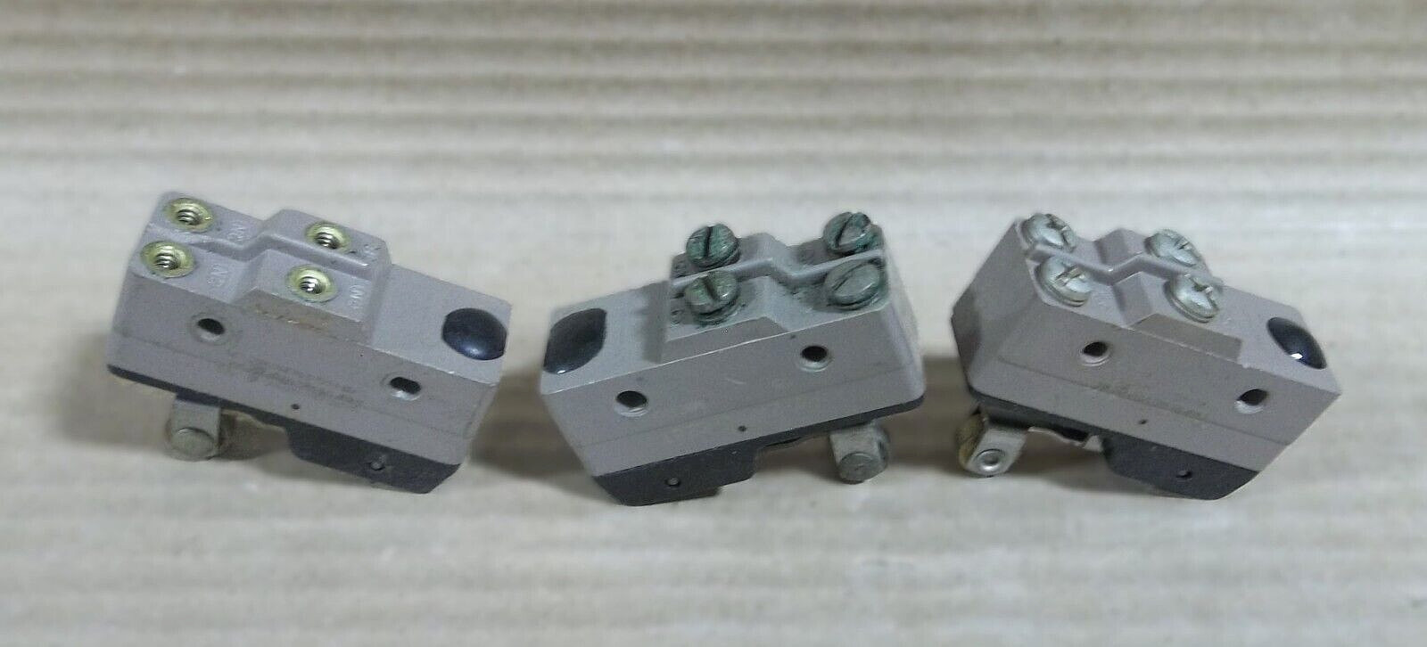 LOT OF 3 Honeywell BZ-2AW84223T MICRO SWITCH Brown In Color BZ2AW84223T