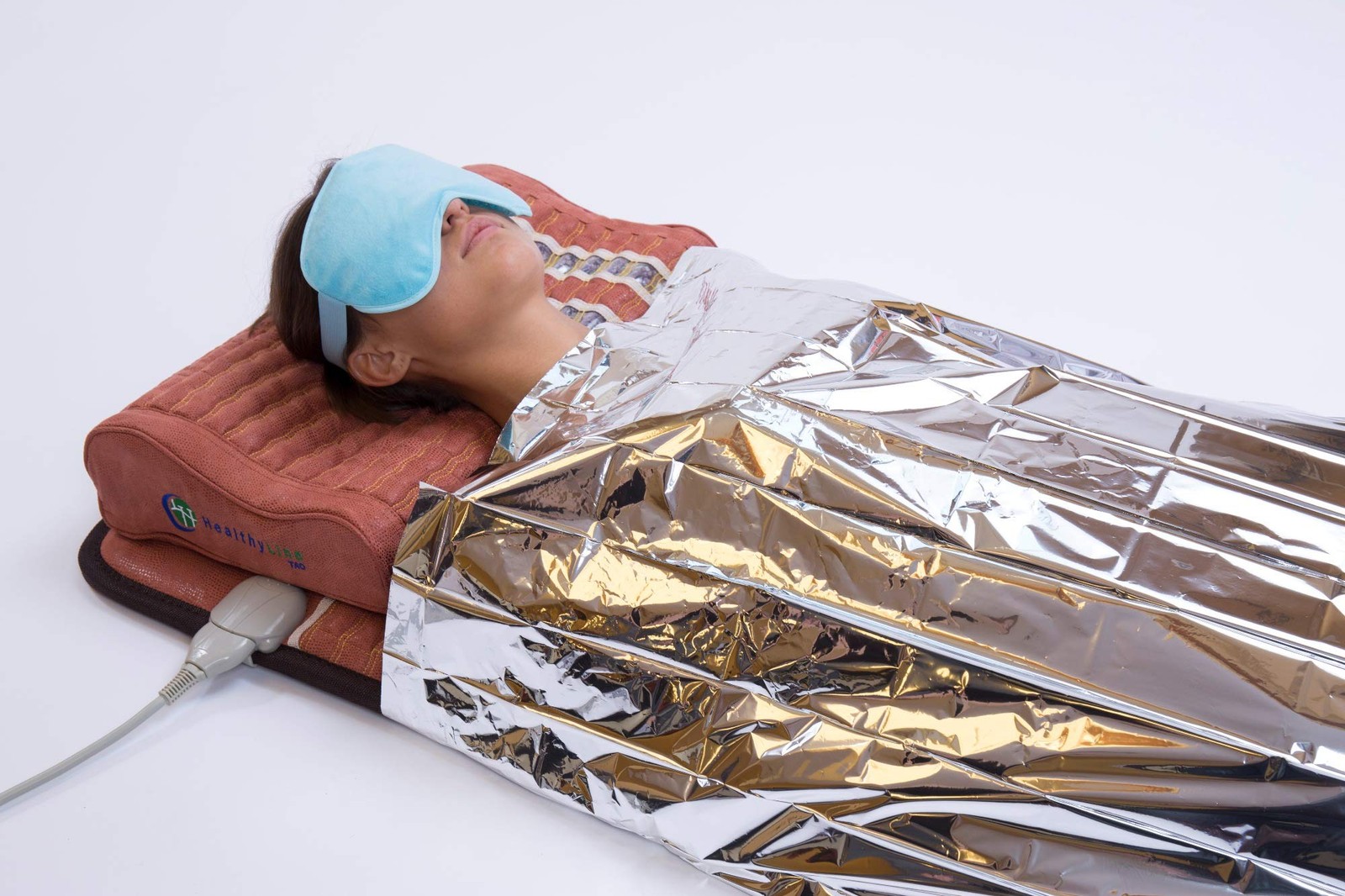 Emergency Mylar Foil Blanket 50-PACK – Extra Large 84″ x 64″ – Thermal Reflec…