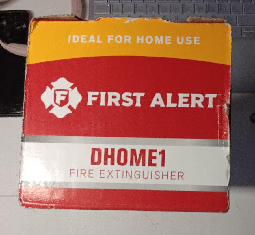 SEALED. First Alert DHOME1 Fire Extinguisher Commercial Grade FE1A10GR195.DEAL