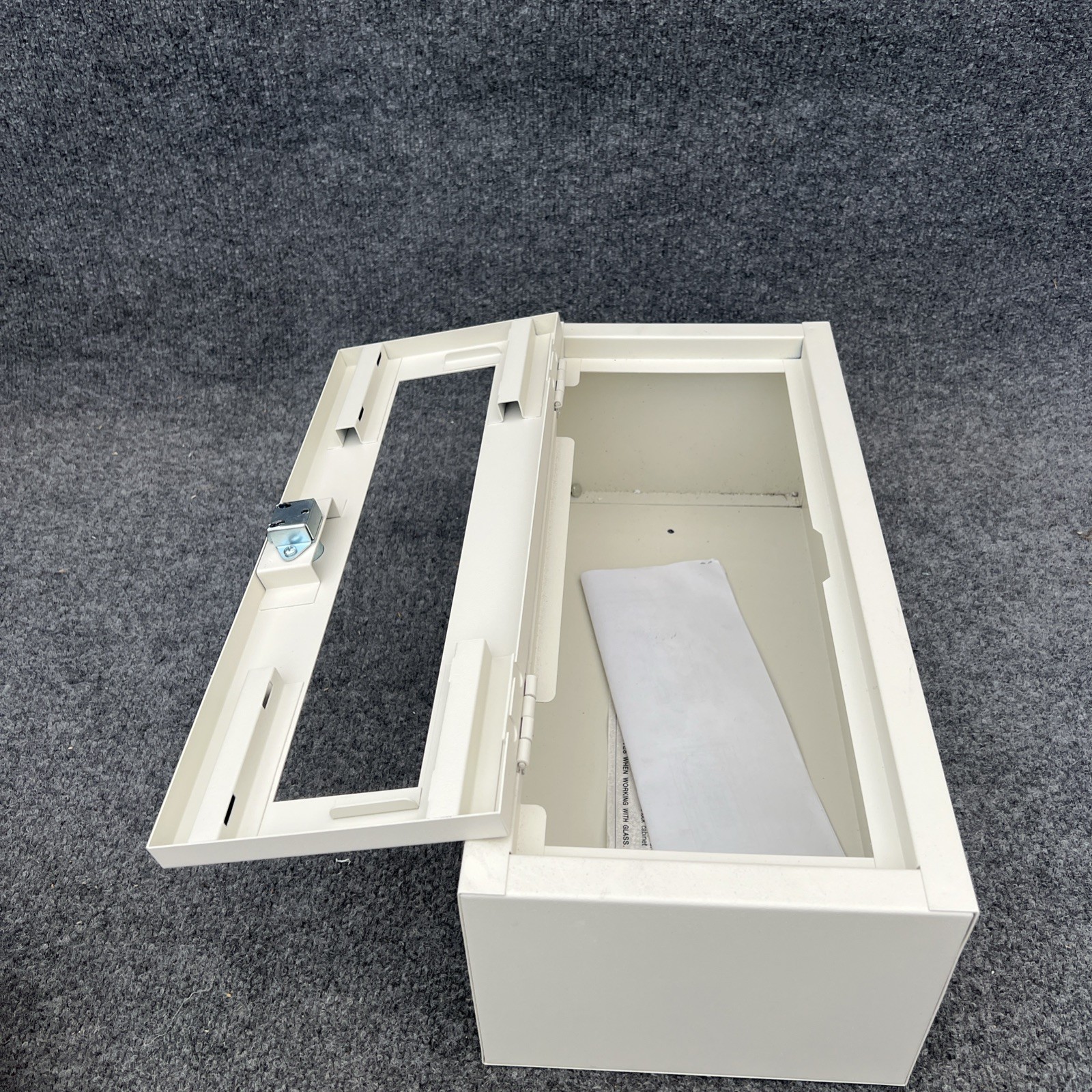 Zoro Select 35Gx48 Fire Extinguisher Cabinet, Surface Mount, 17 15/16 In New Oth