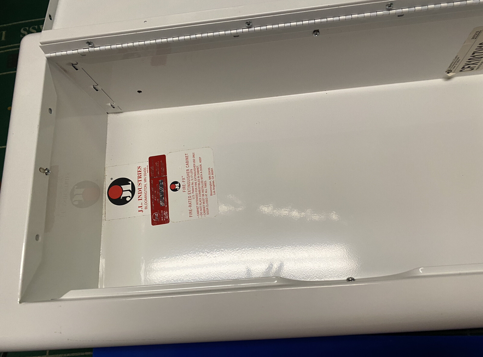 JL Industries Ambassador w/Handle Fire Extinguisher Cabinet CFX1017V10