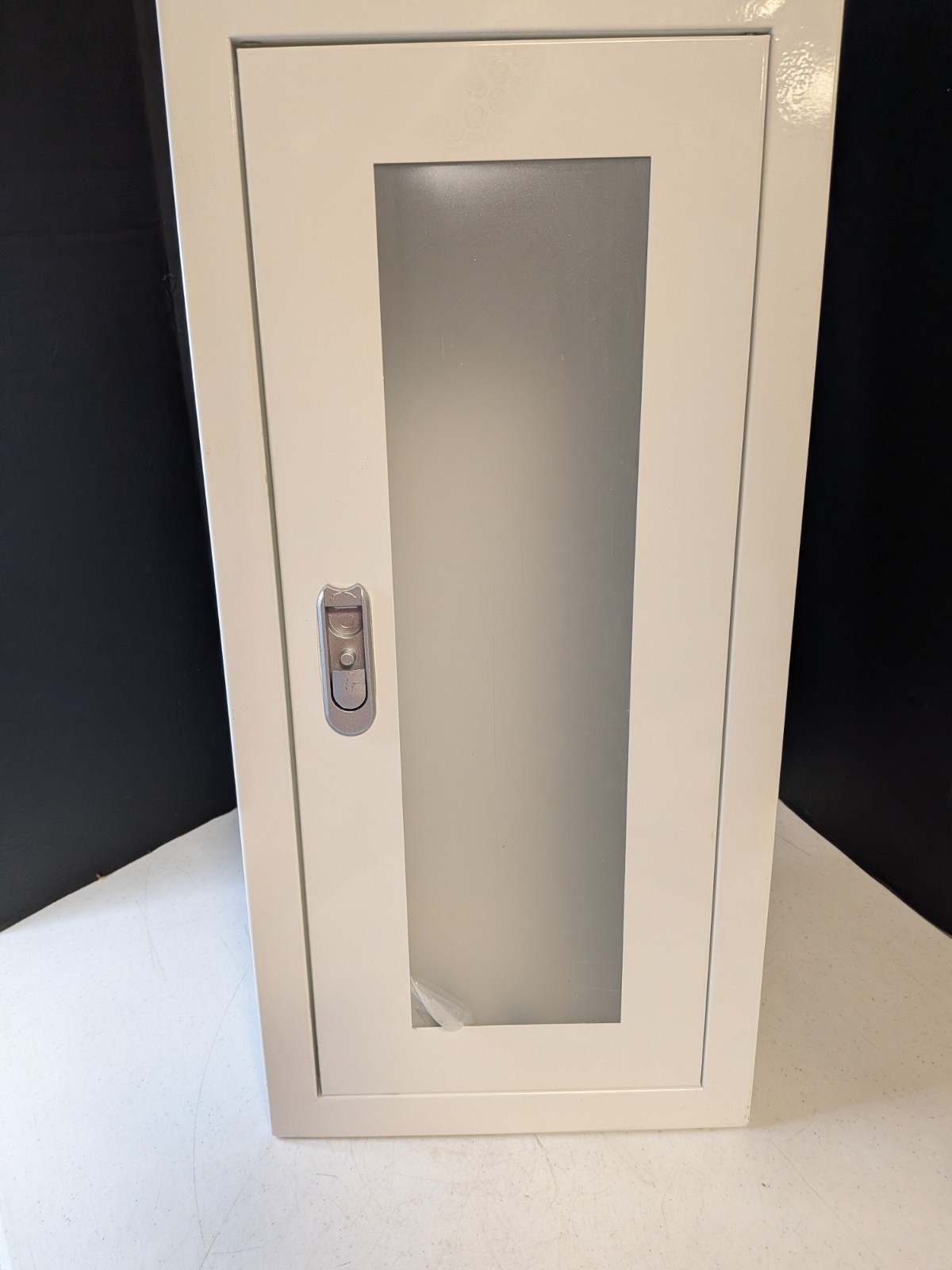 Fire Extinguisher Cabinet, Semi Recessed, 25.25″ In Height, Broken Lock