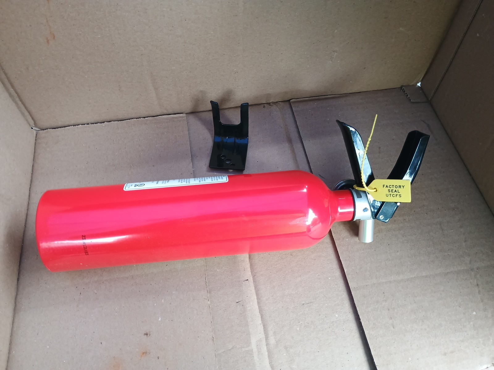 Kidde Pro Dry Chemical Fire Extinguisher 2.5 Lbs Class ABC Rechargeable 466227