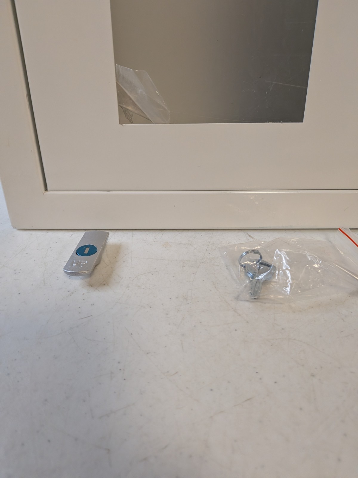 Fire Extinguisher Cabinet, Semi Recessed, 25.25″ In Height, Broken Lock