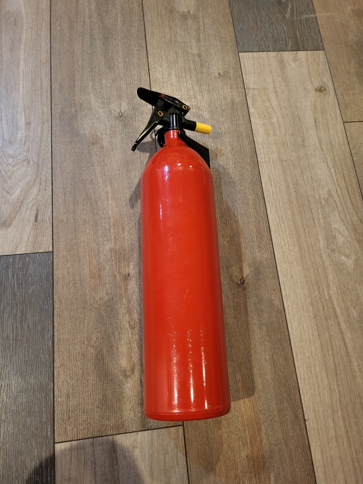 SEALED – VINTAGE KIDDE FIRE AWAY MULTI-PURPOSE FIRE EXTINGUISHER 2A40BC W Box