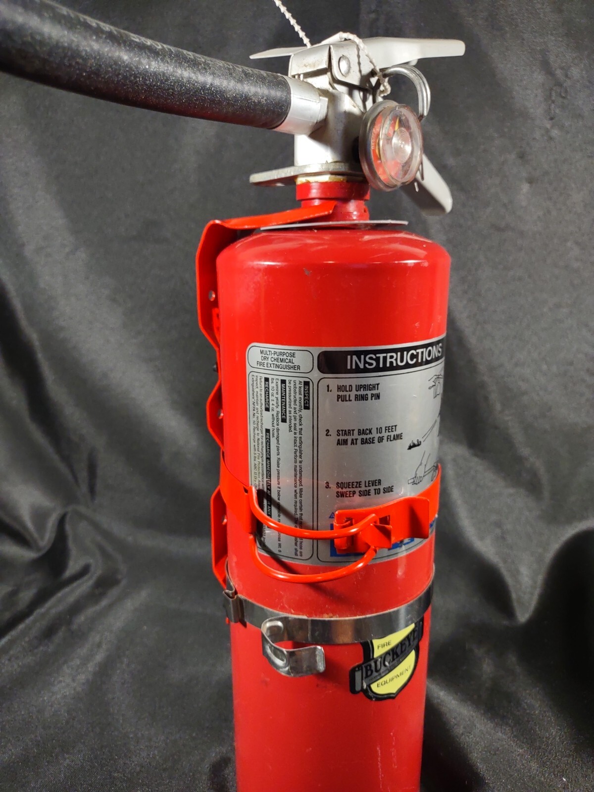 5 lbs fire exttinguisher bracket hanger 4.25 in wall mount red steel Commercial