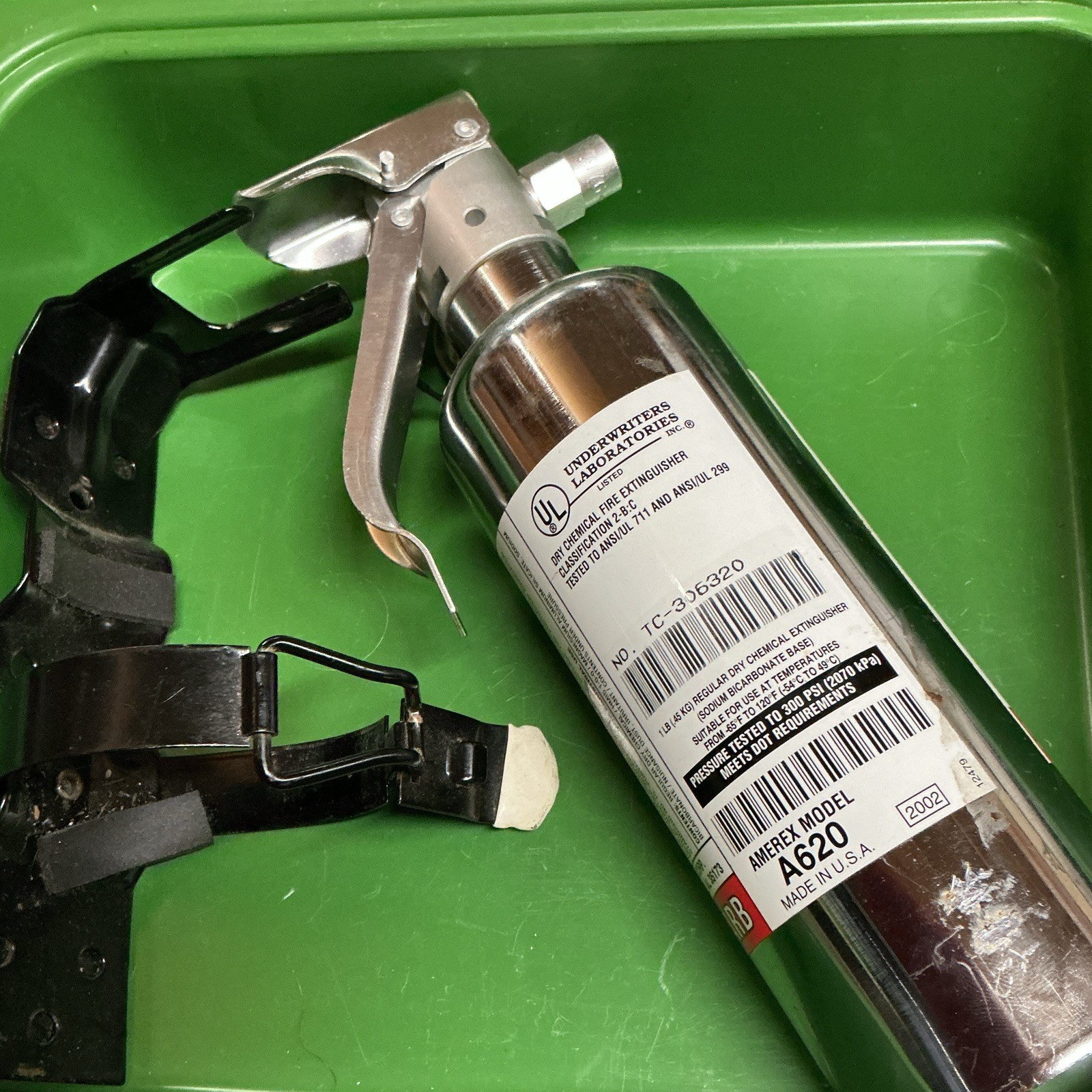 Amerex A620 (MPN A620) Sodium Bicarbonate Fire Extinguisher Exp 2002