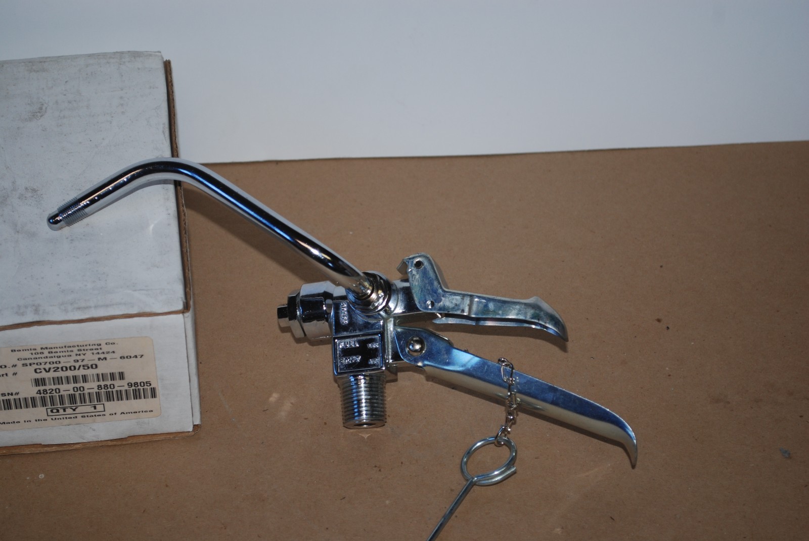 BEMIS CV200/50 SIGMA FIRE EXTINGUISHER ANGLE VALVE CARBON DIOXIDE 4820008809805