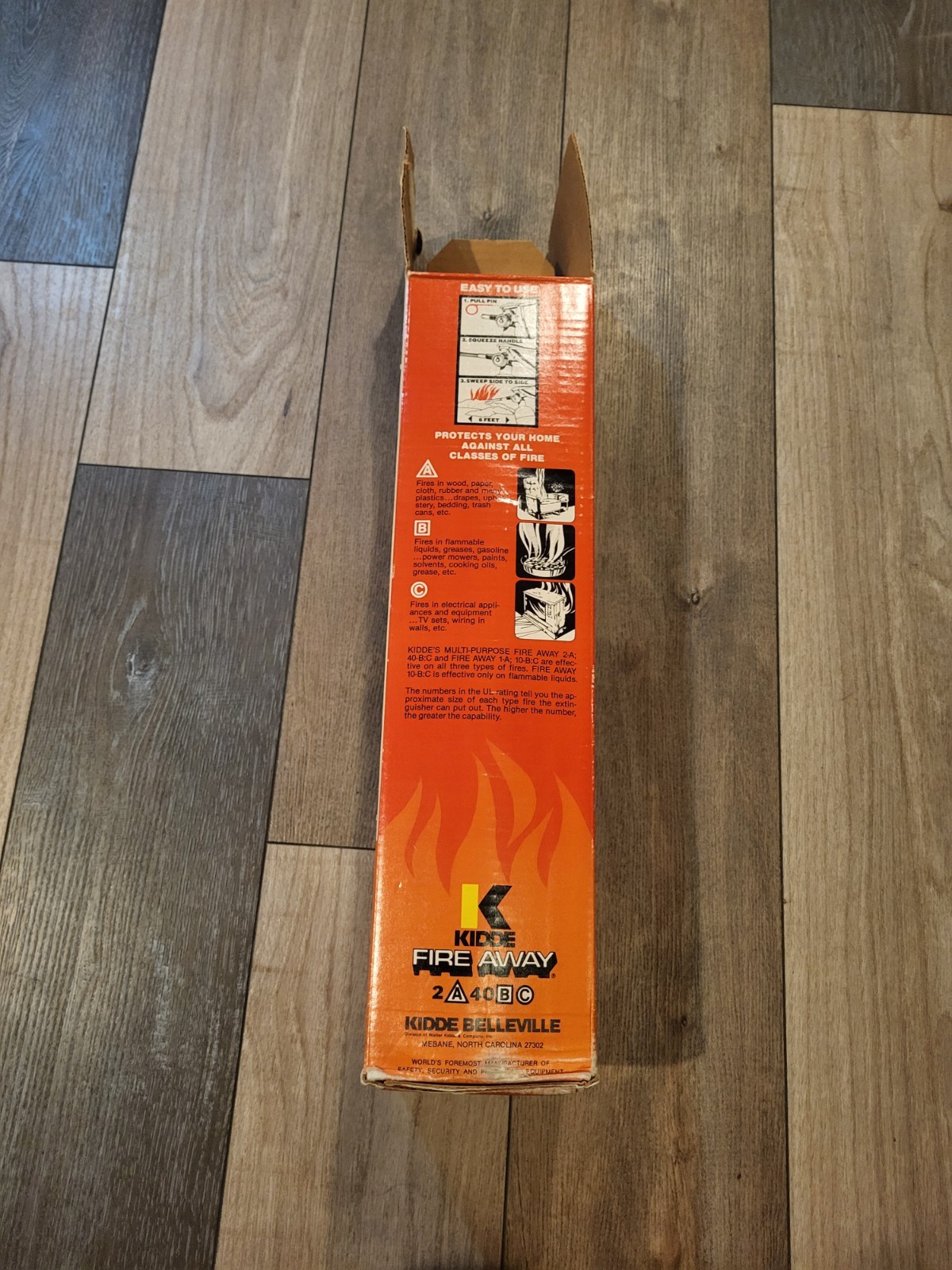 SEALED – VINTAGE KIDDE FIRE AWAY MULTI-PURPOSE FIRE EXTINGUISHER 2A40BC W Box