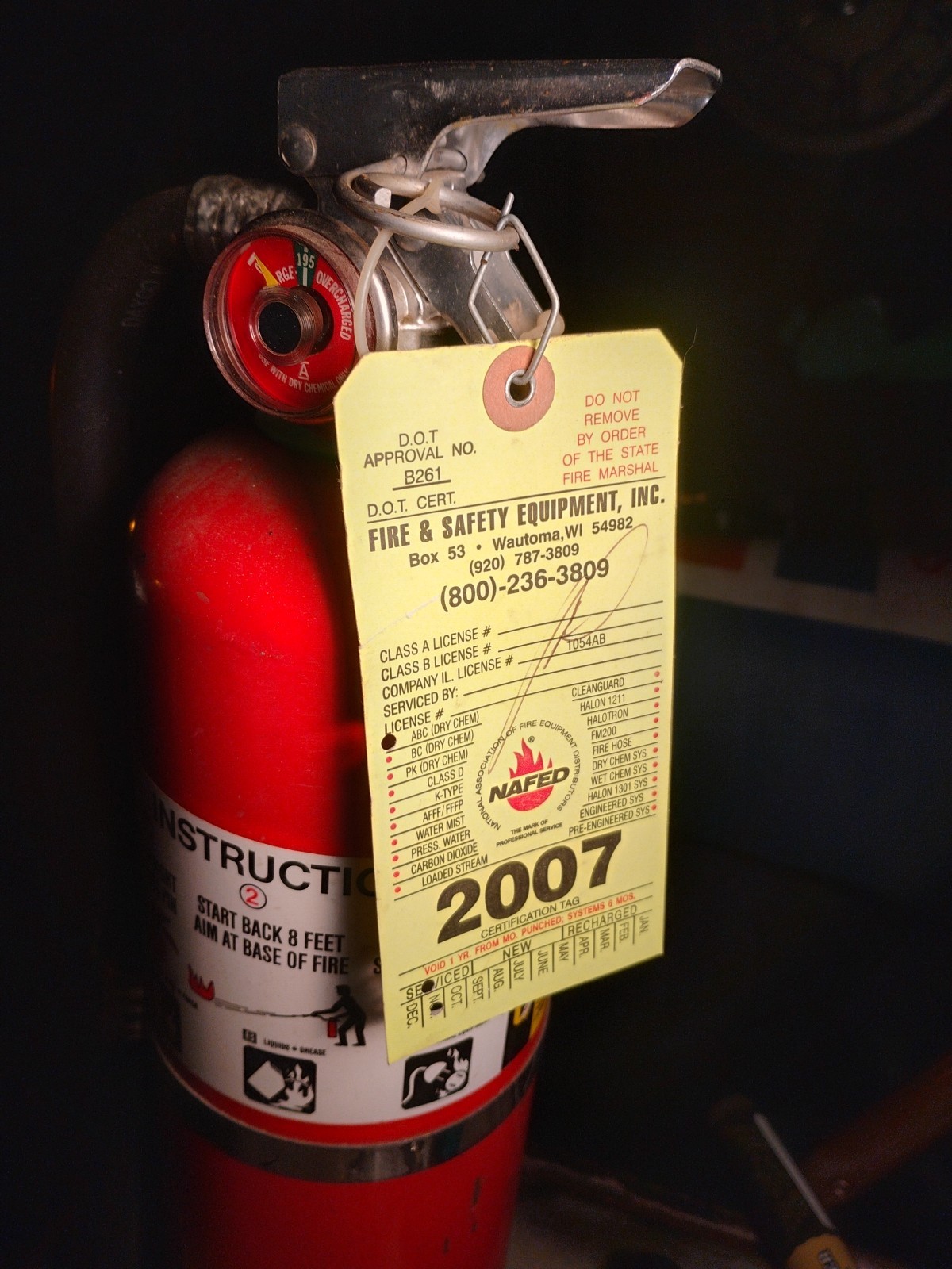 Underwriter Laboratories Dry Chemical Extinguisher. Classification 2-A 10-…