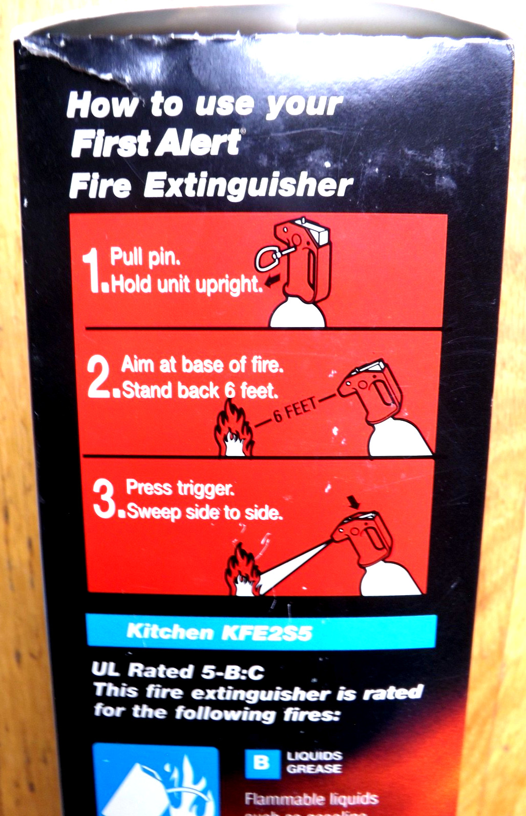 New FIRST ALERT Fire Extinguiser for Kitchen-KFE2S5 Rating 5-B:C Brand New