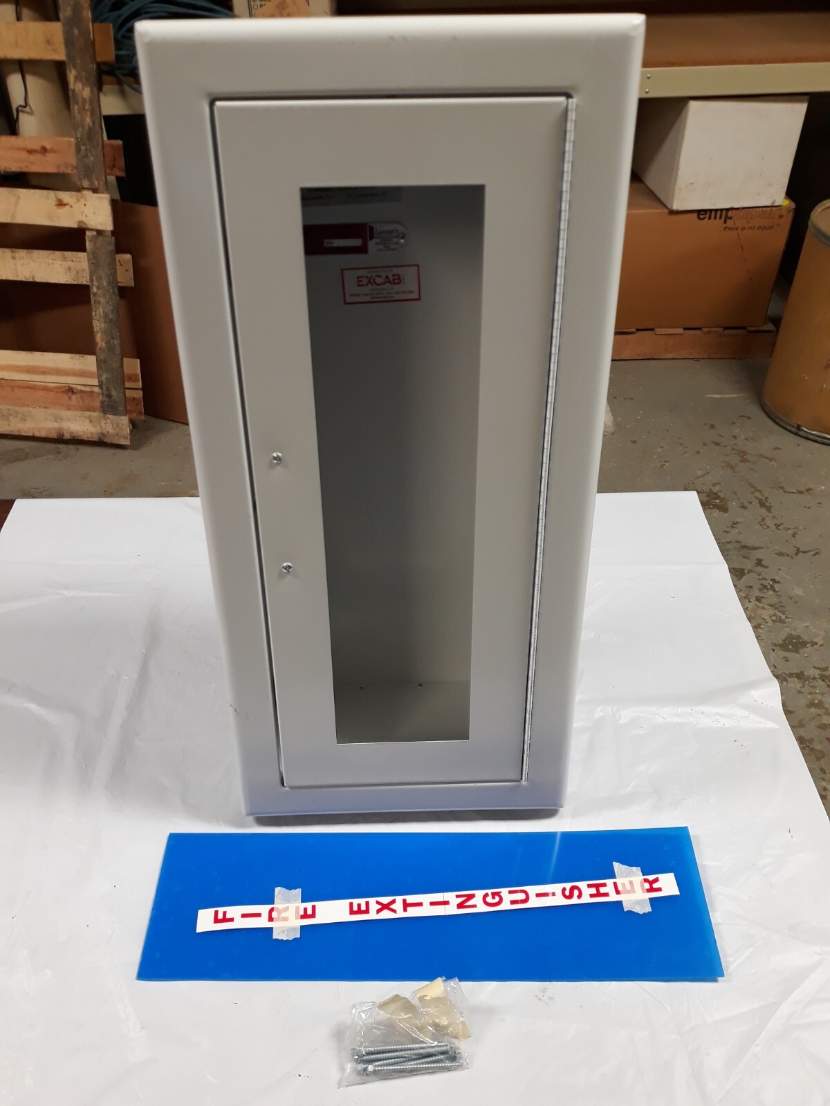 LARSEN SEMI-RESCESSED FIRE EXTINGUISHER CABINET ARCHITECTURAL STYLE