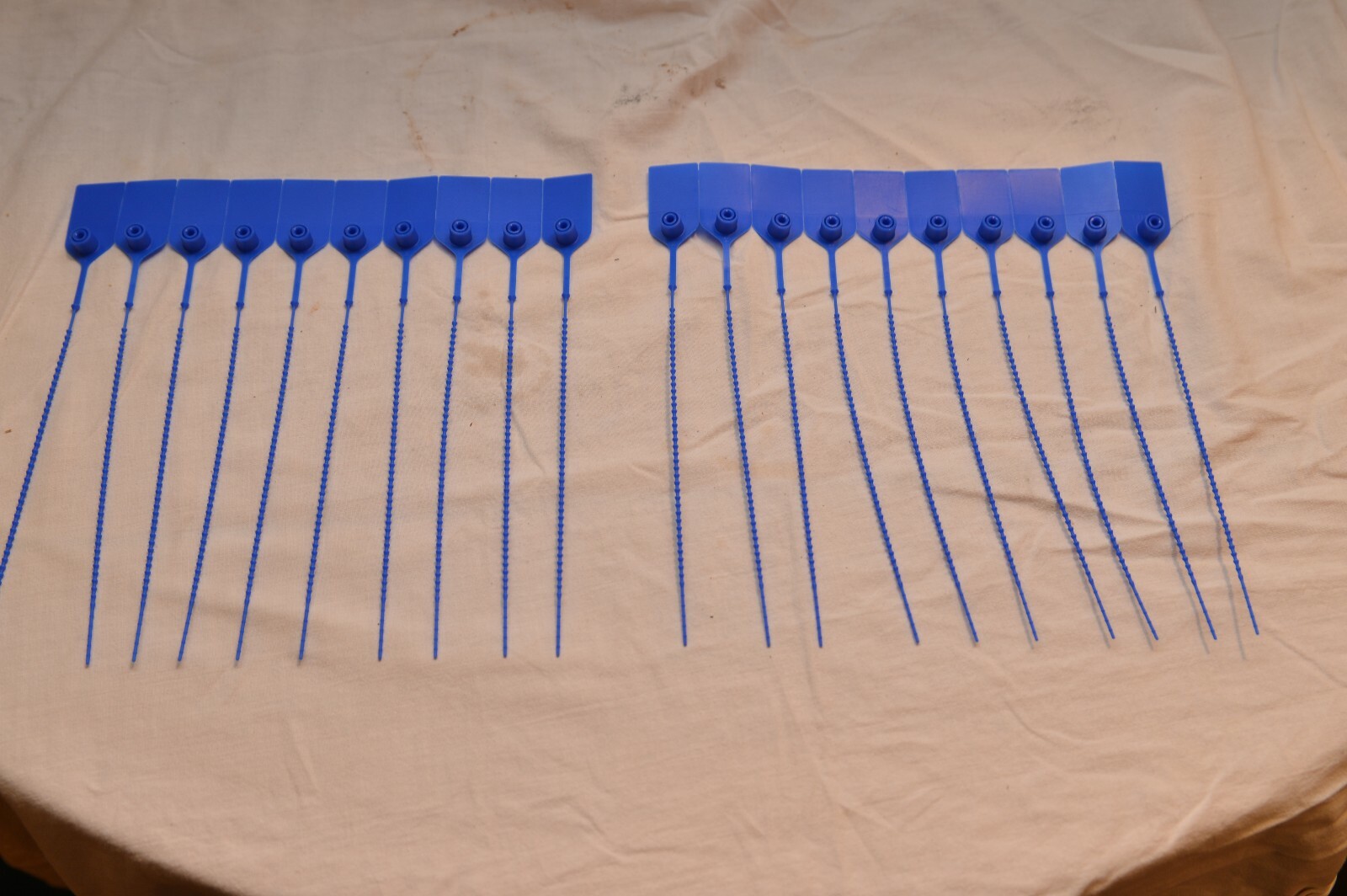 20 FIRE EXTINGUISHER TAMPER PROOF “FLAG” SAFETY SEALS (BLUE) U.L. APPROVED