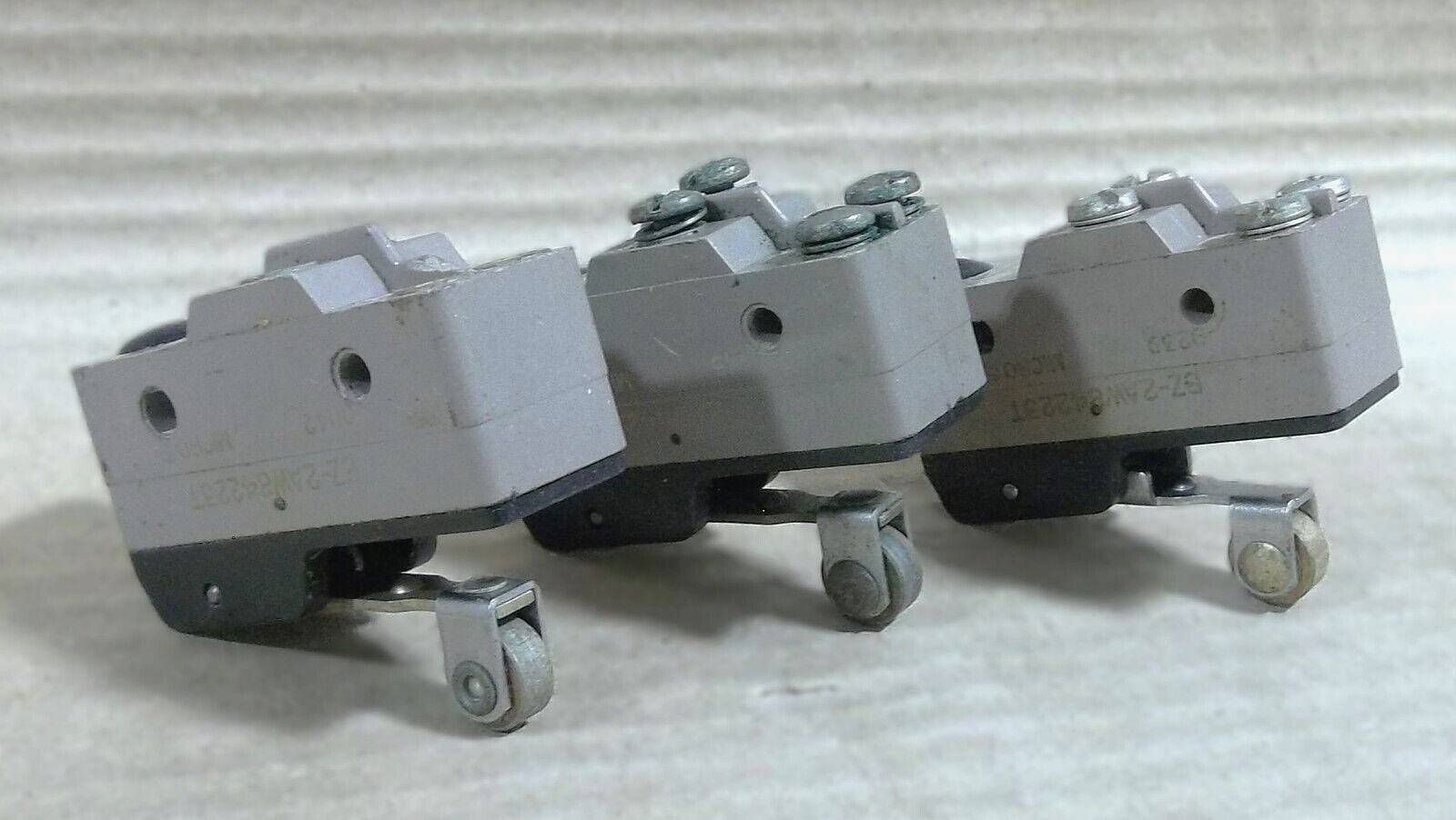 LOT OF 3 Honeywell BZ-2AW84223T MICRO SWITCH Brown In Color BZ2AW84223T