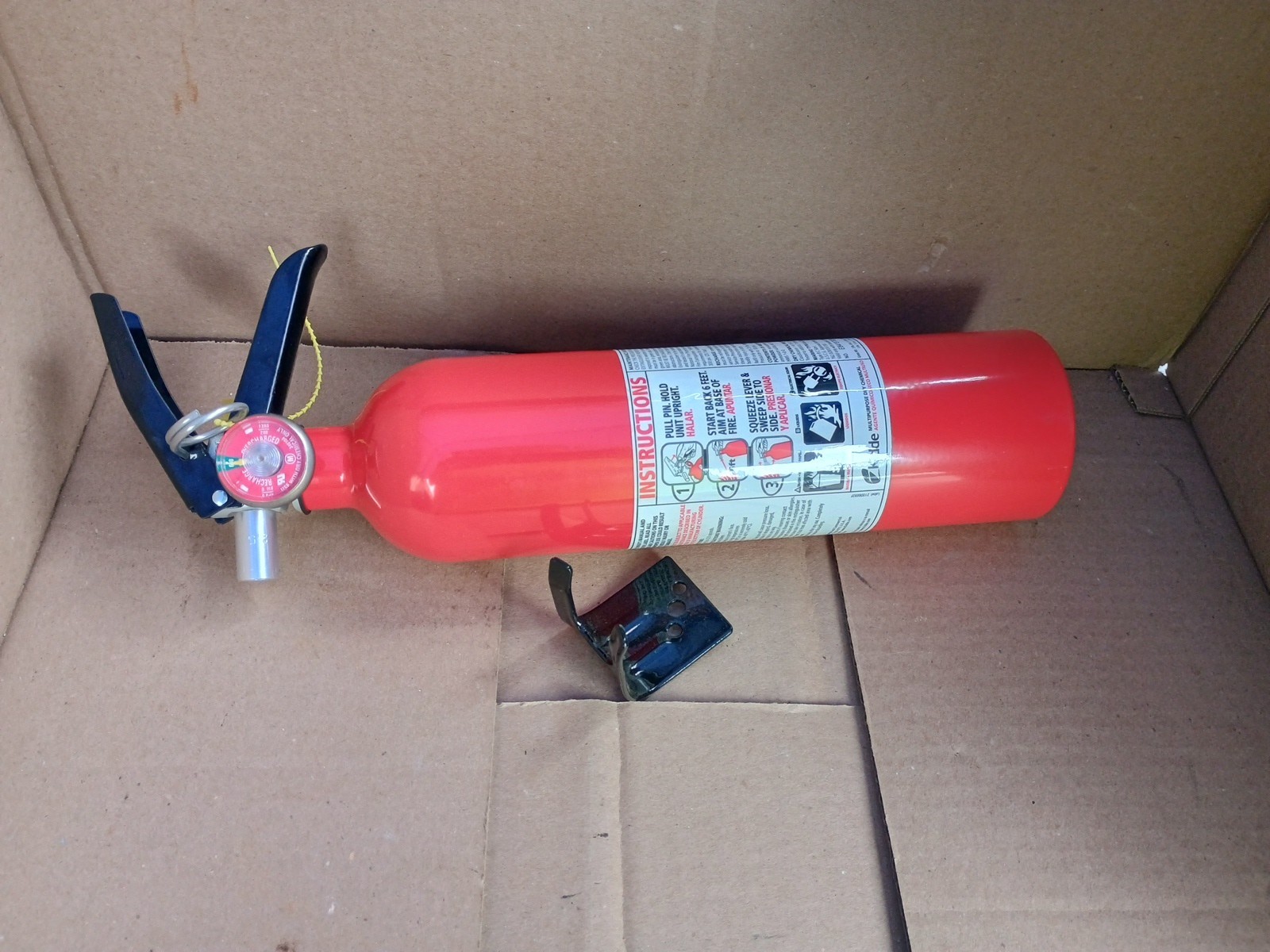 Kidde Pro Dry Chemical Fire Extinguisher 2.5 Lbs Class ABC Rechargeable 466227