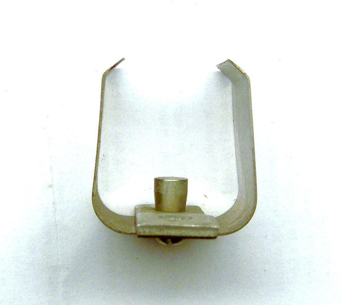 FIRE EXTINGUISHER NOS SS SPRING CLIP BRACKET 1-7/8″ L 1-1//8″ W 1-1/4″ D 1/4″PIN