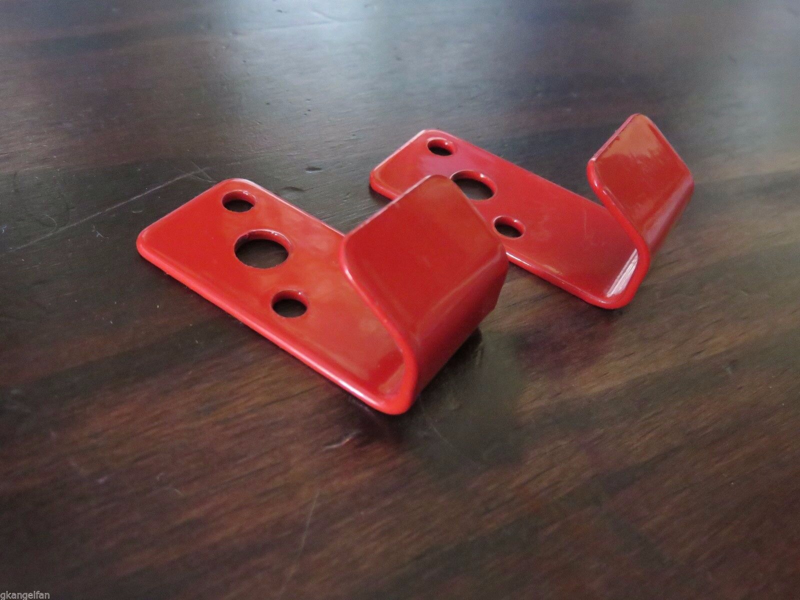 🔥🧯2-BADGER WALL HOOK BRACKETS FOR 2 1/2 GAL WATER PRESSURE FIRE EXTINGUISHERS