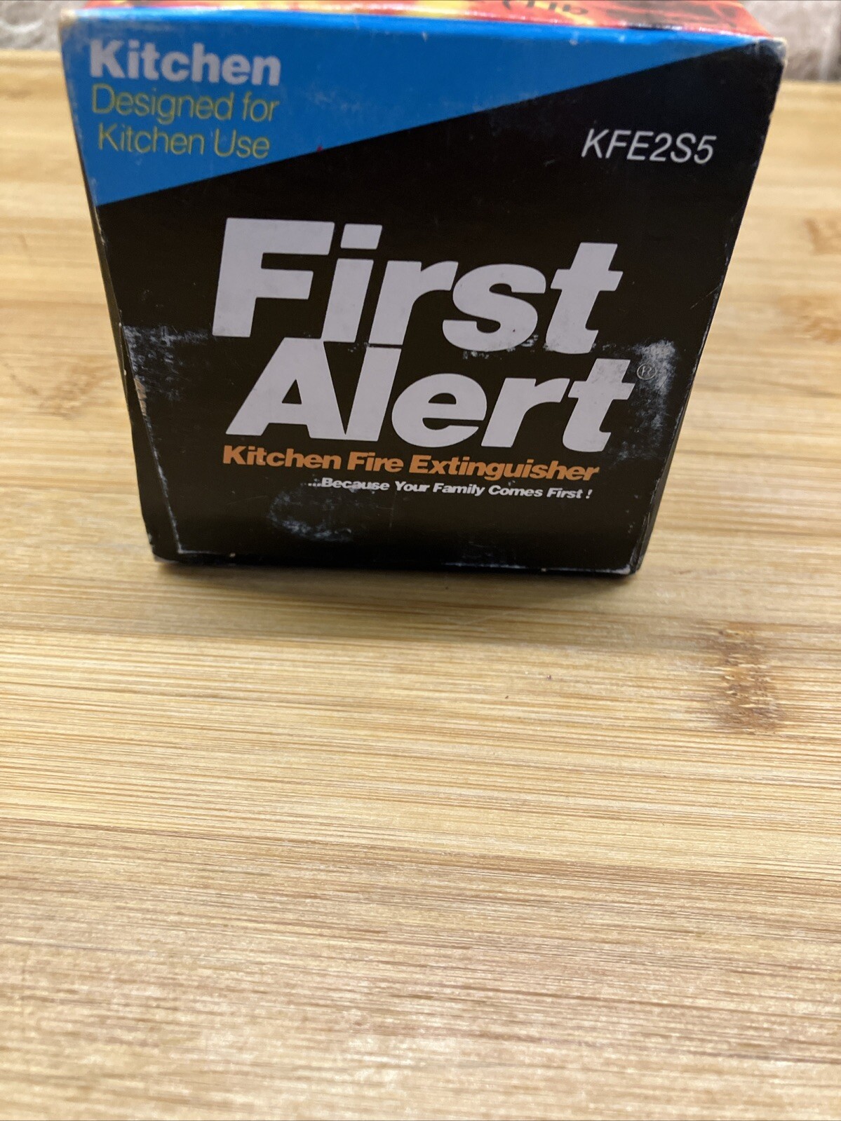 First Alert Kitchen Fire Extinguisher Liquids Grease Electrical KFE2S5 Vintage