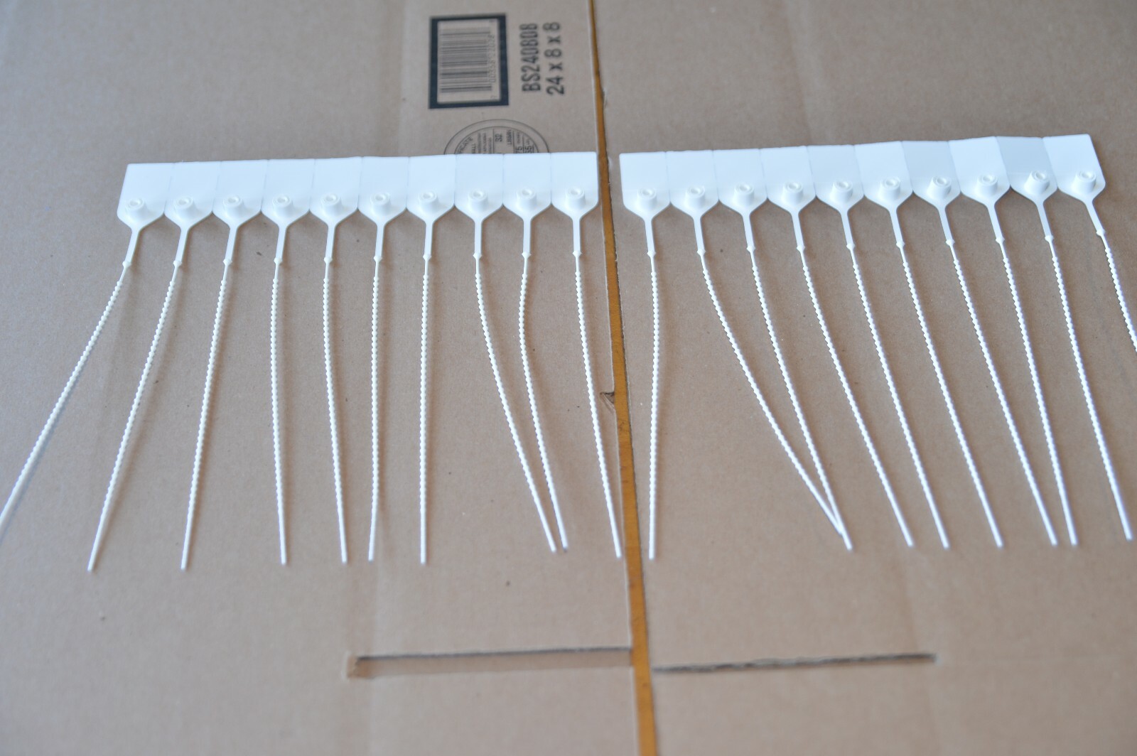 20 FIRE EXTINGUISHER TAMPER PROOF “FLAG” SAFETY SEALS (WHITE) U.L. APPROVED