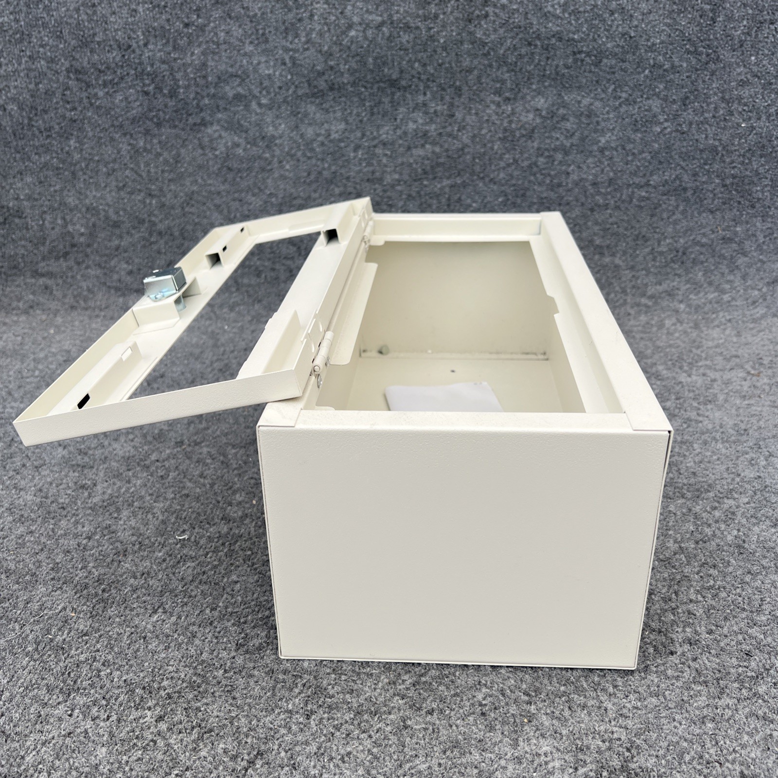 Zoro Select 35Gx48 Fire Extinguisher Cabinet, Surface Mount, 17 15/16 In New Oth