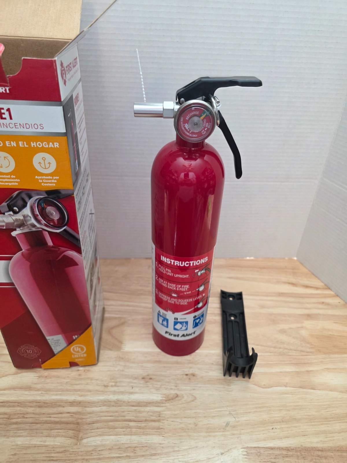 First Alert HOME1 Fire Extinguisher Lot of 2 UL Rated 1A10BC Rechargeable