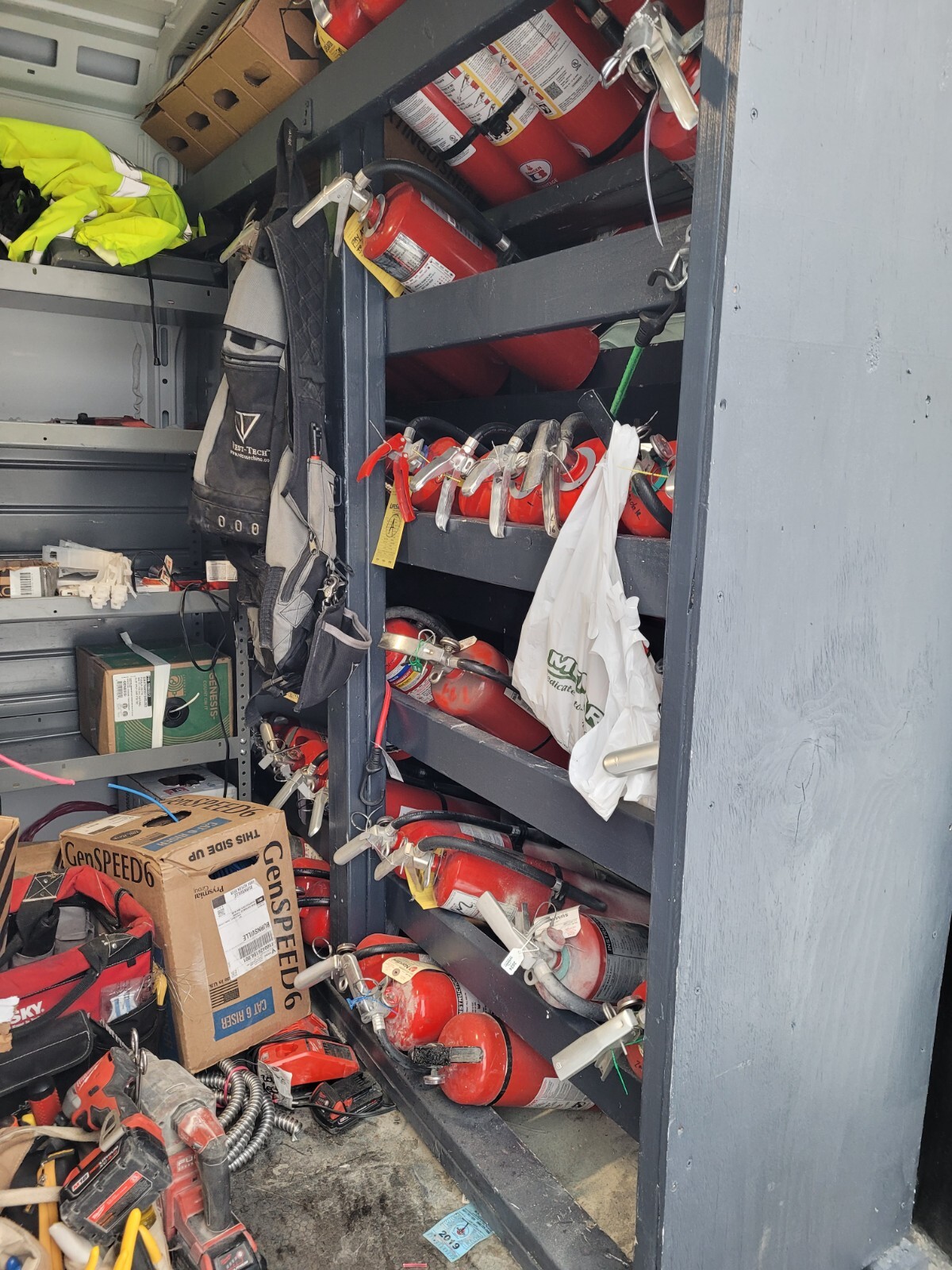 10 Lb ABC Fire Extinguisher – Professionally Refurbished/ (ready to operate)