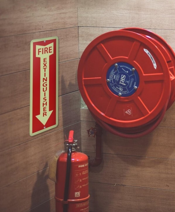 Fire Extinguisher sign metal And Fire Extinguisher sign plastic Glow in the Dark
