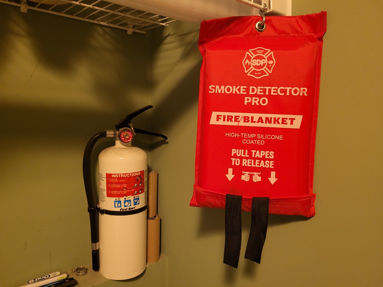PRO FIRE BLANKET – Firefighter owned Better Design HIGH TEMP SILICONE REUSEABLE