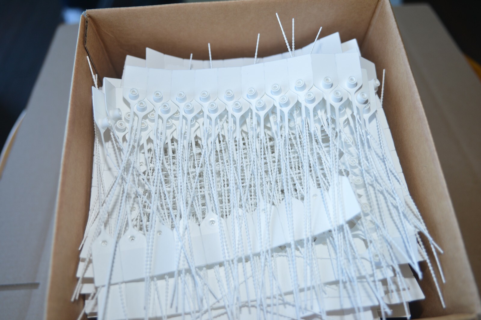 NEW 100 FIRE EXTINGUISHER TAMPER PROOF “FLAG” SAFETY SEALS (WHITE) U.L. APPROVED