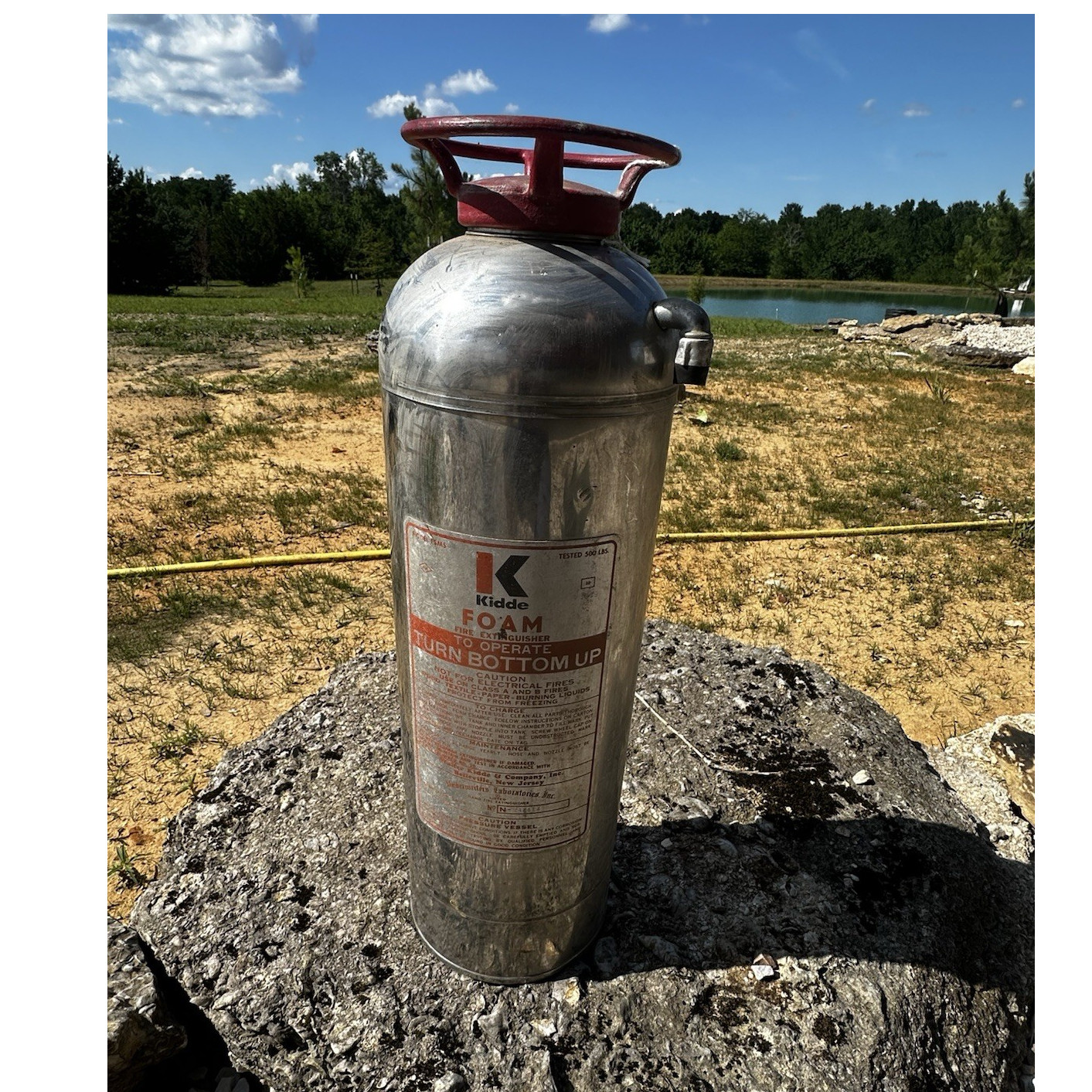 Kidde Foam Fire Extinguisher FSMS Model MPN FSMS Stainless Steel Red Handle