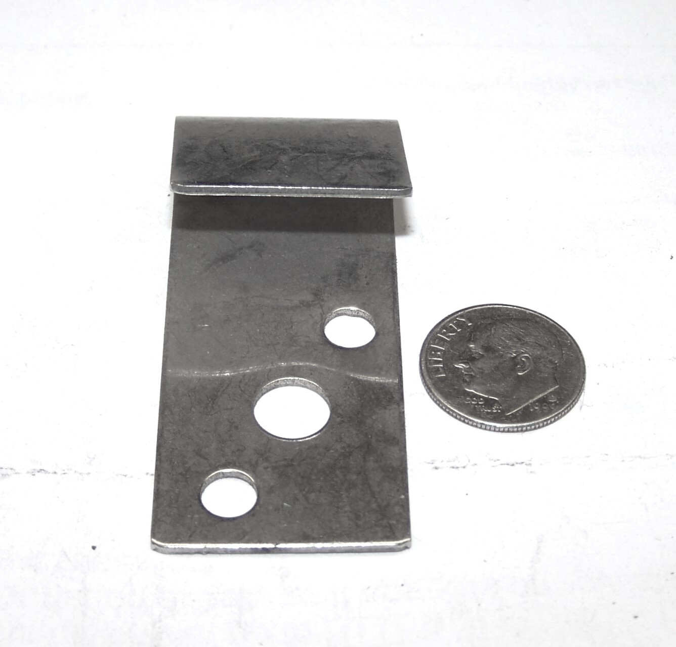 7 STAINLESS STEEL FIRE EXTINGUISHER WALL HOOK BRACKET 2 3/16″ OAL 1″ W 1/2″GAP