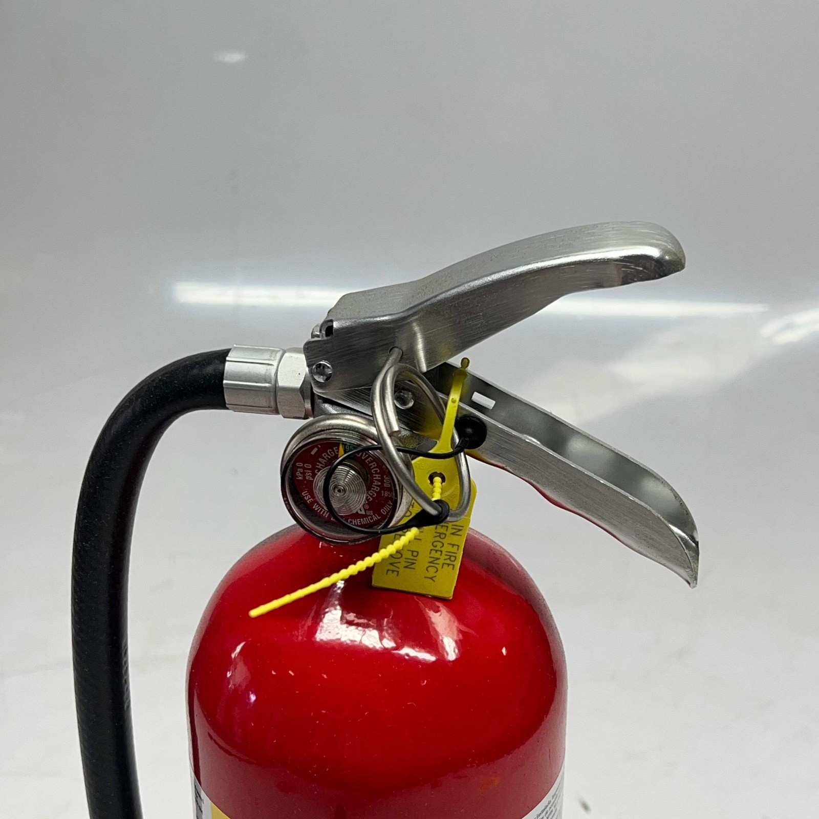 BADGER FIRE PROTECTION Dry Chemical Portable Advance Fire Extinguisher 21007866