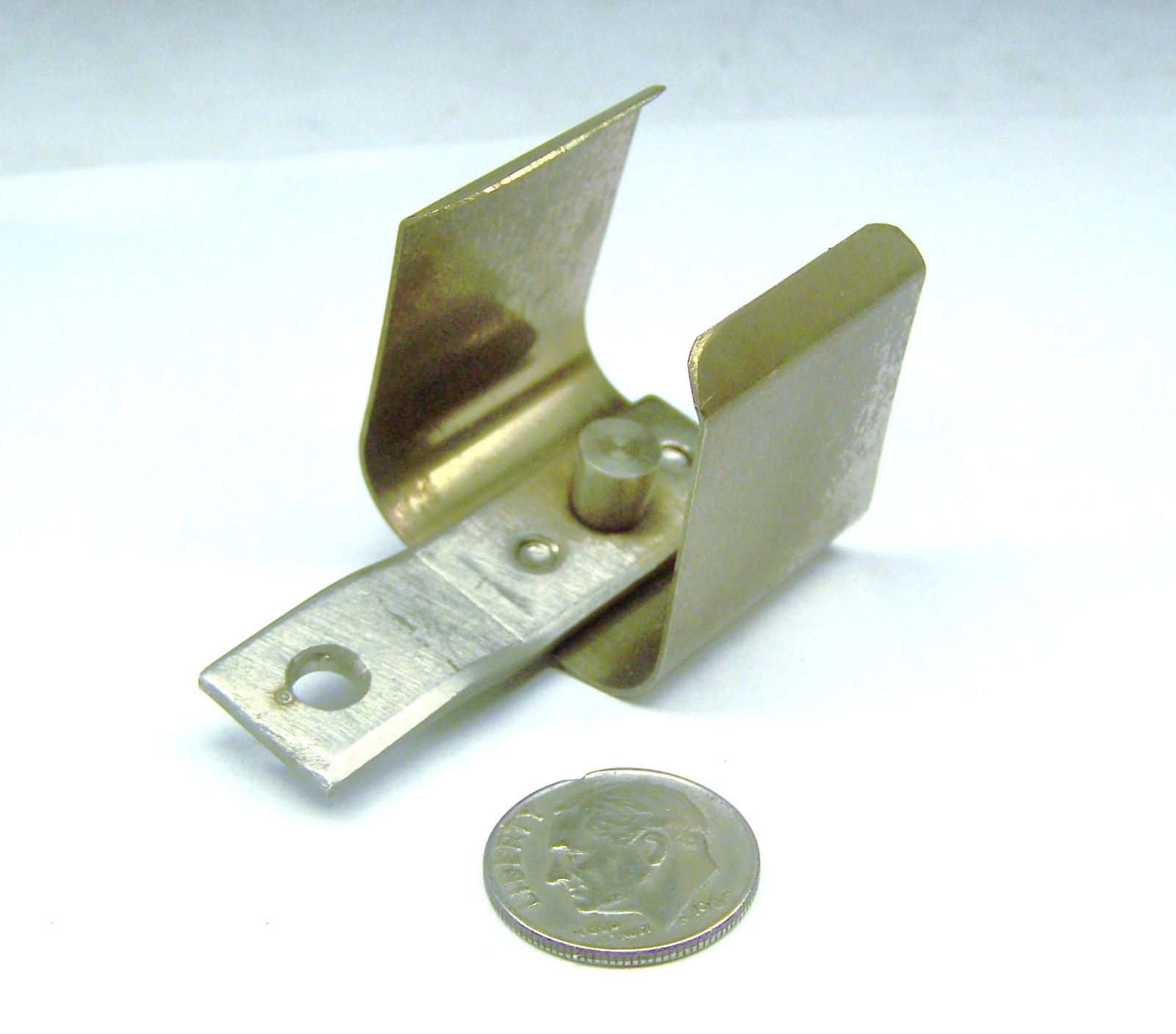 FIRE EXTINGUISHER NOS SS SPRING CLIP BRACKET 1-7/8″ L 1-1//8″ W 1-1/4″ D 1/4″PIN
