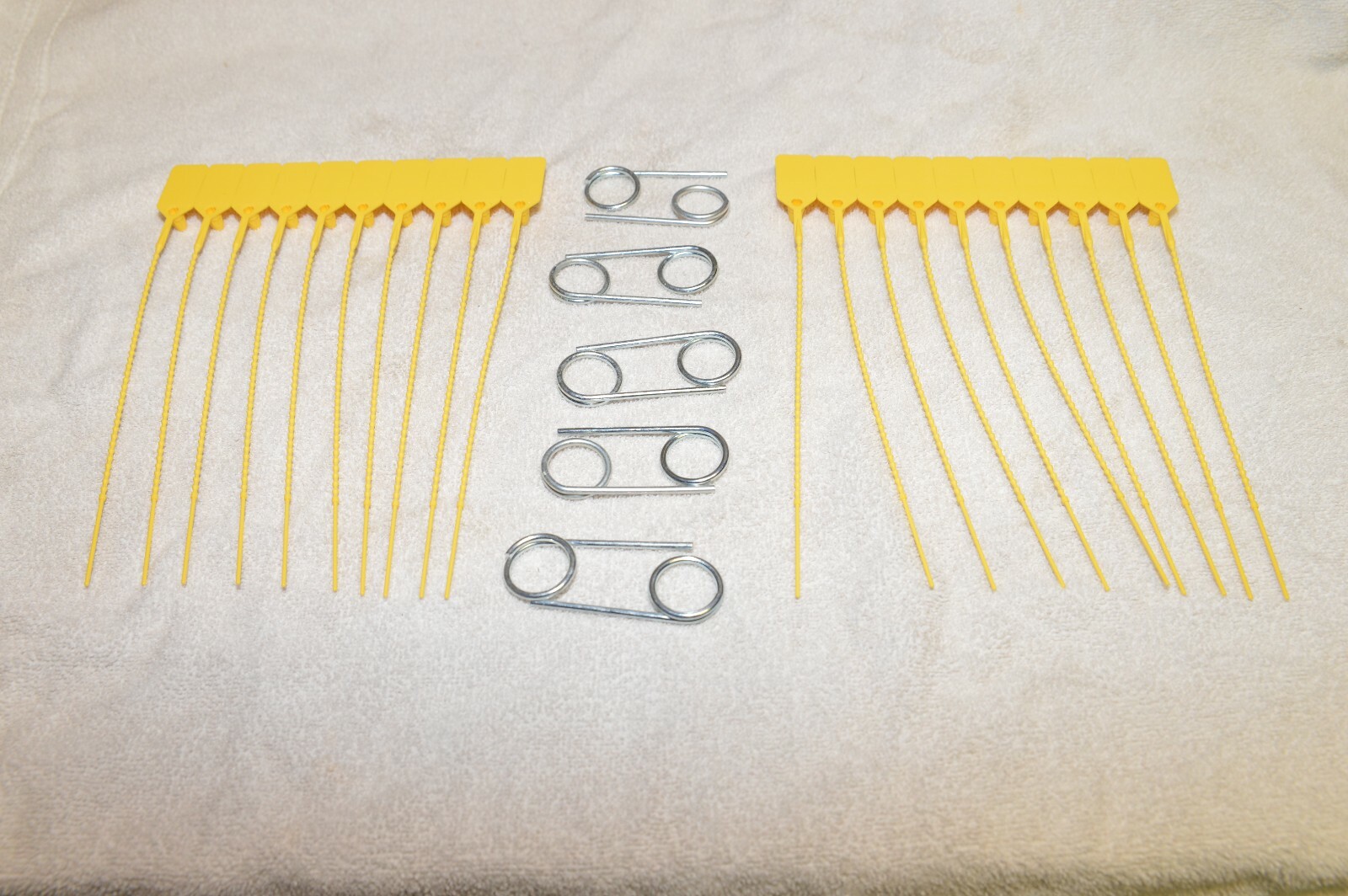 20 YELLOW FIRE EXTINGUISHER TAMPER FLAG SEALS & 10 SAFETY PULL PINS U.L. APPVD.